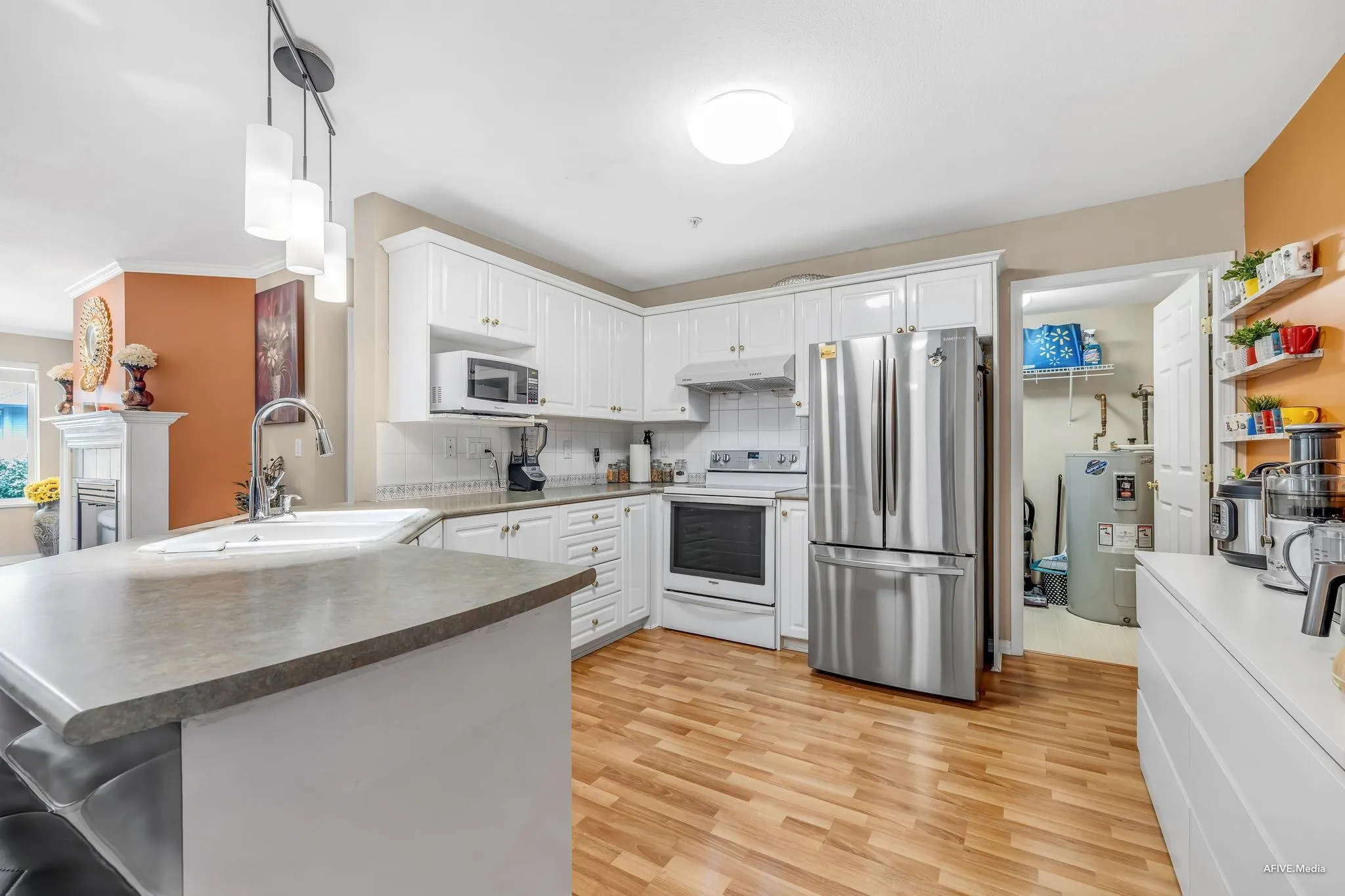 12125 75a Avenue #202