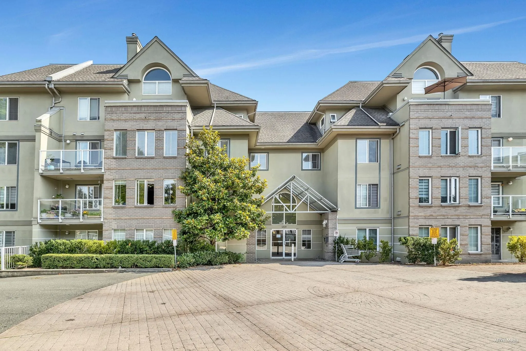 12125 75a Avenue #202