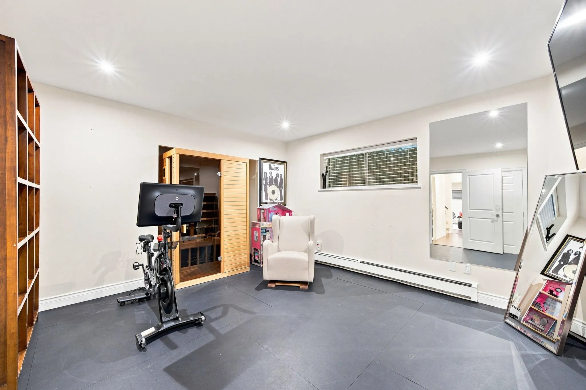 4245 Nautilus Close