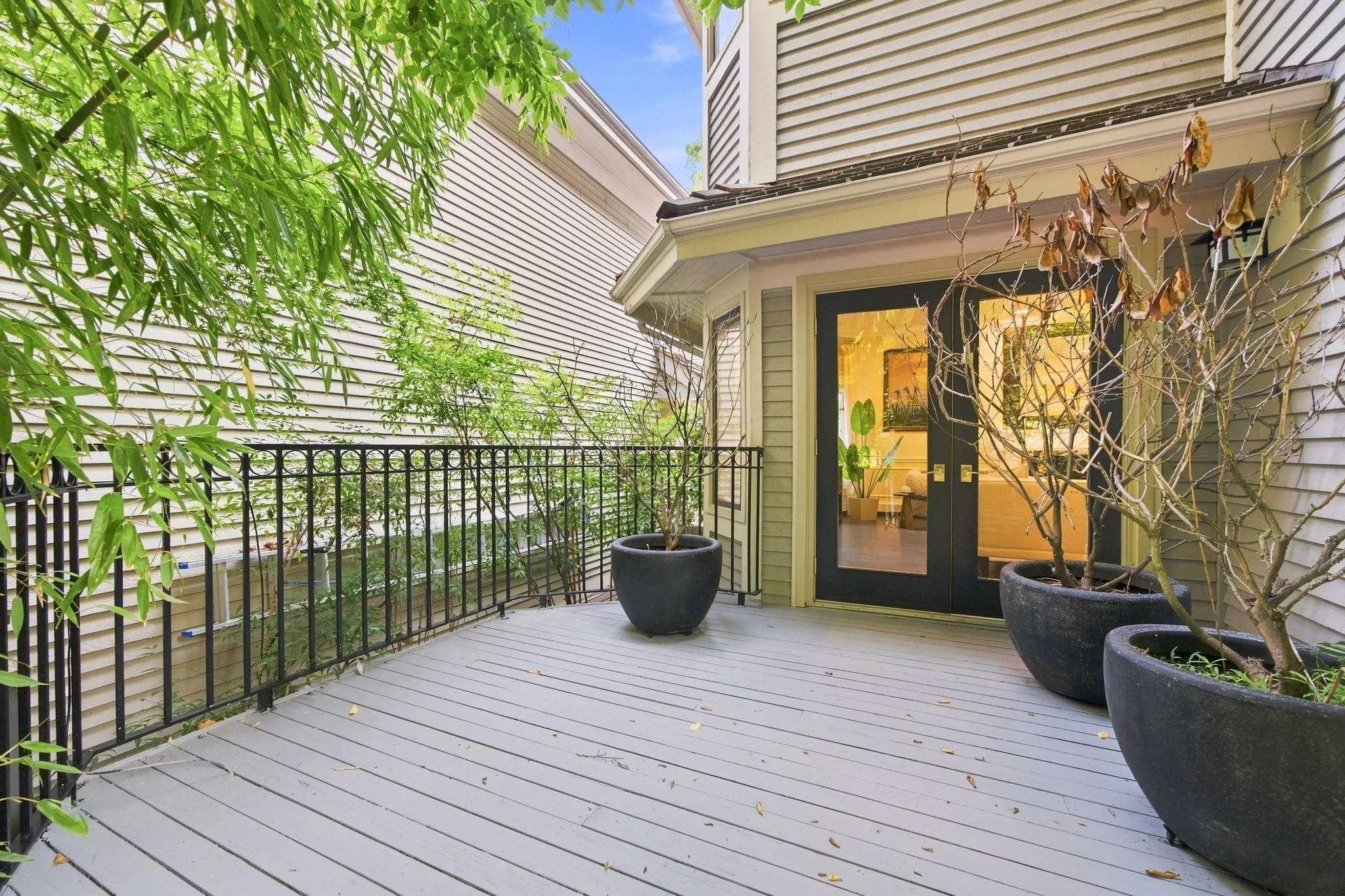 4245 Nautilus Close