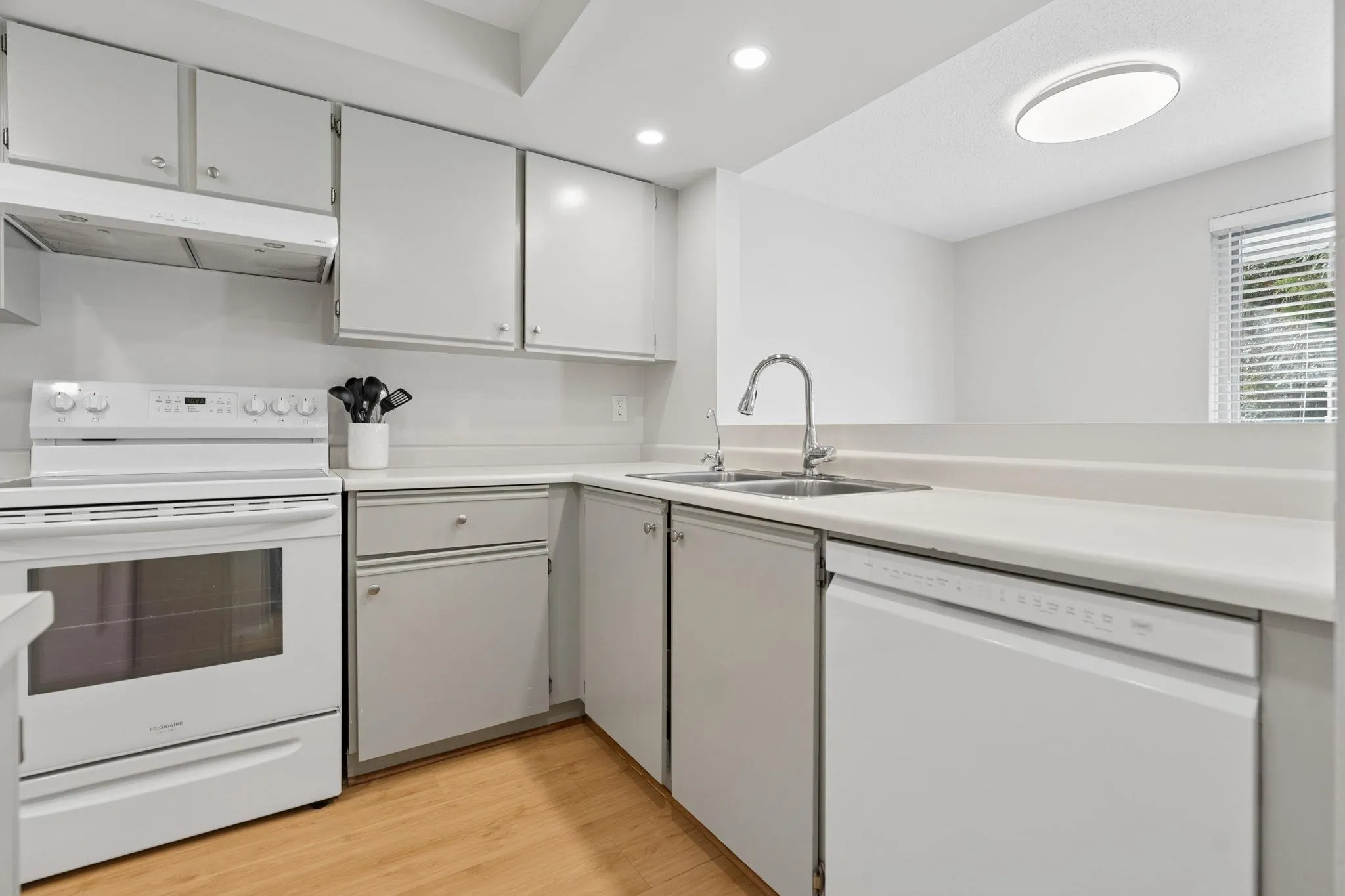 1949 W 8th Avenue #13