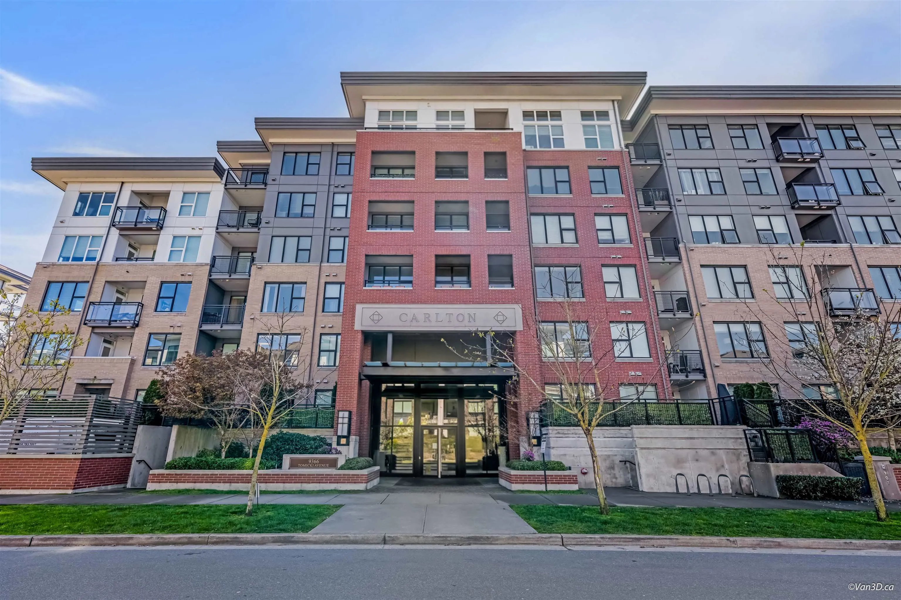 9366 Tomicki Avenue #121