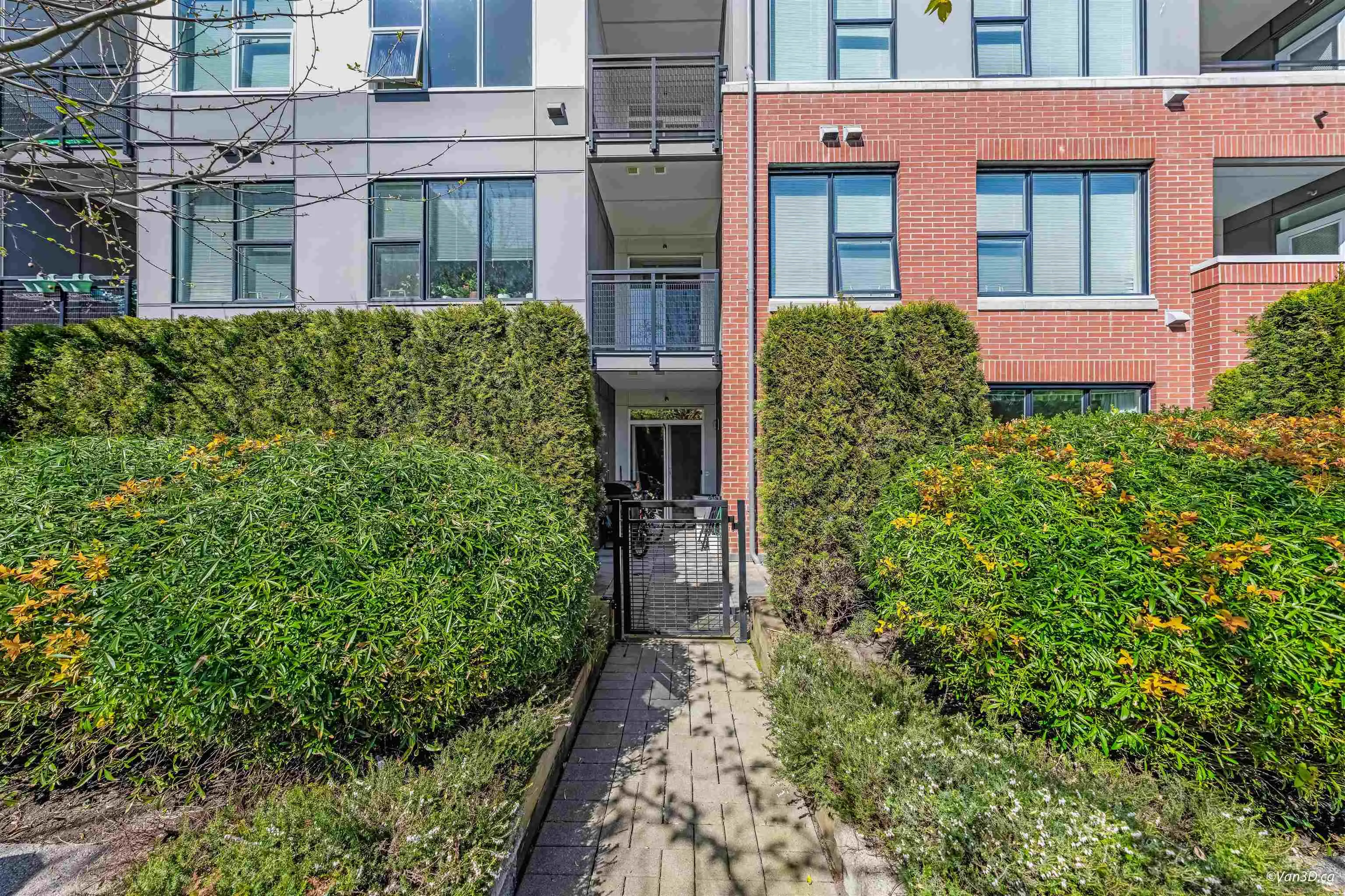 9366 Tomicki Avenue #121