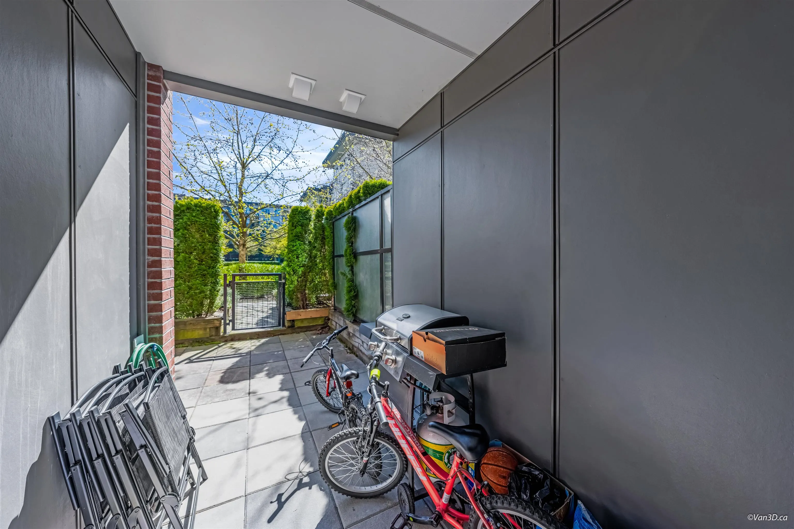 9366 Tomicki Avenue #121