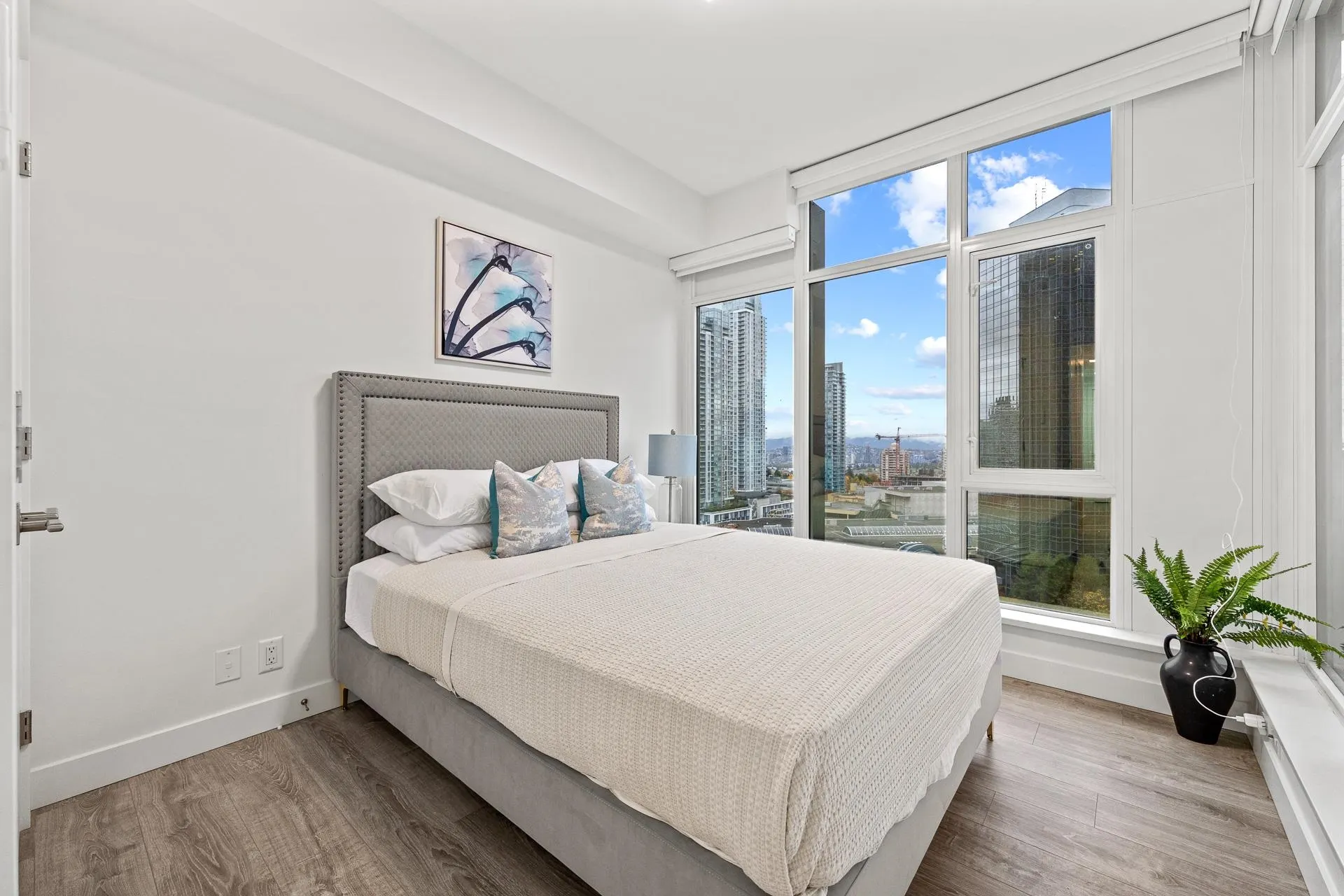 6511 Sussex Avenue #1607