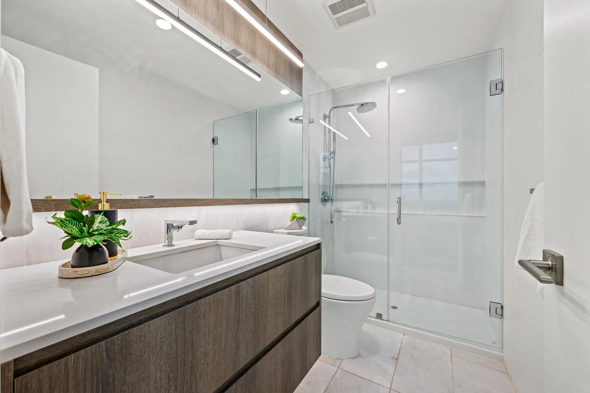 6511 Sussex Avenue #1607