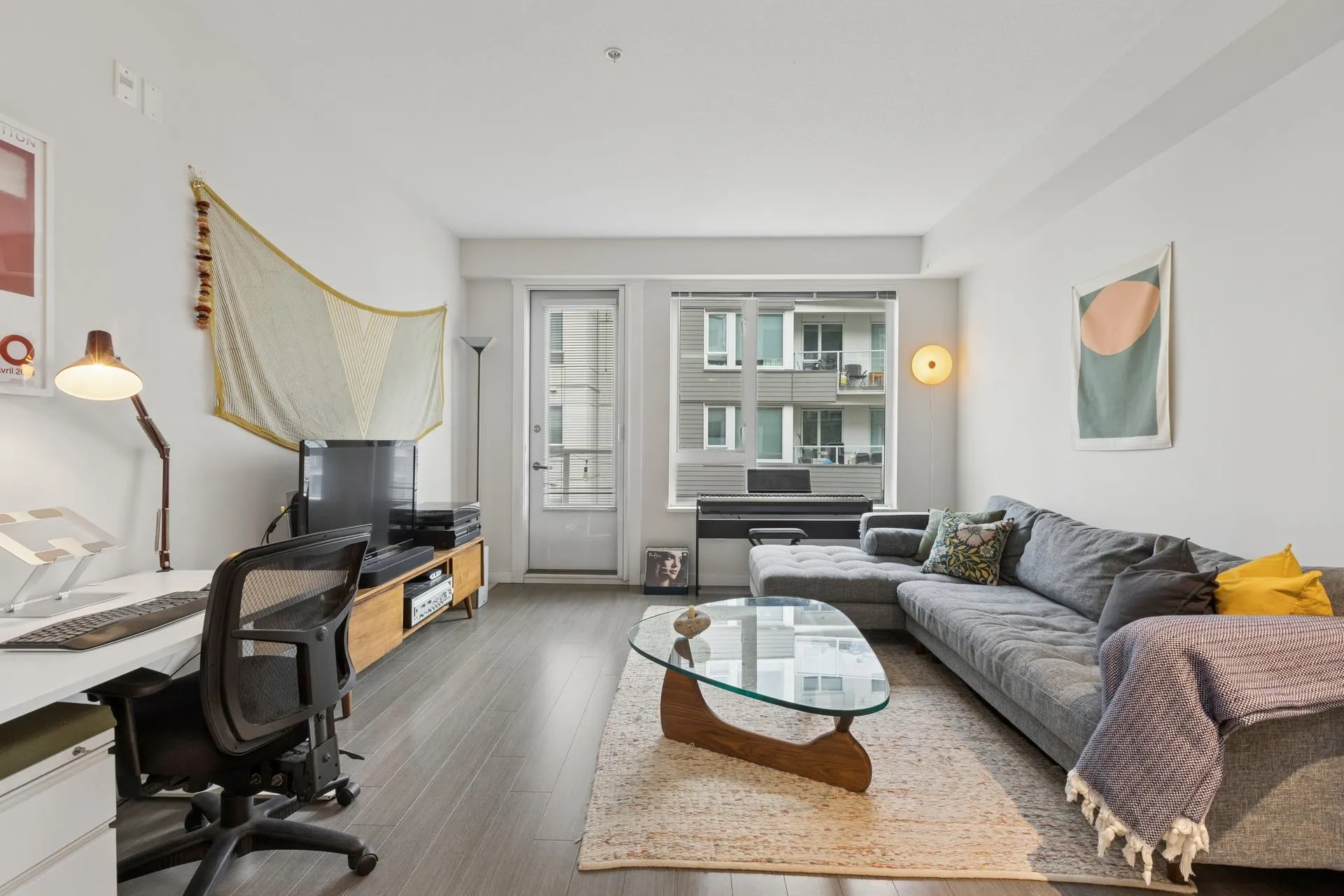 277 W 1st Street #301