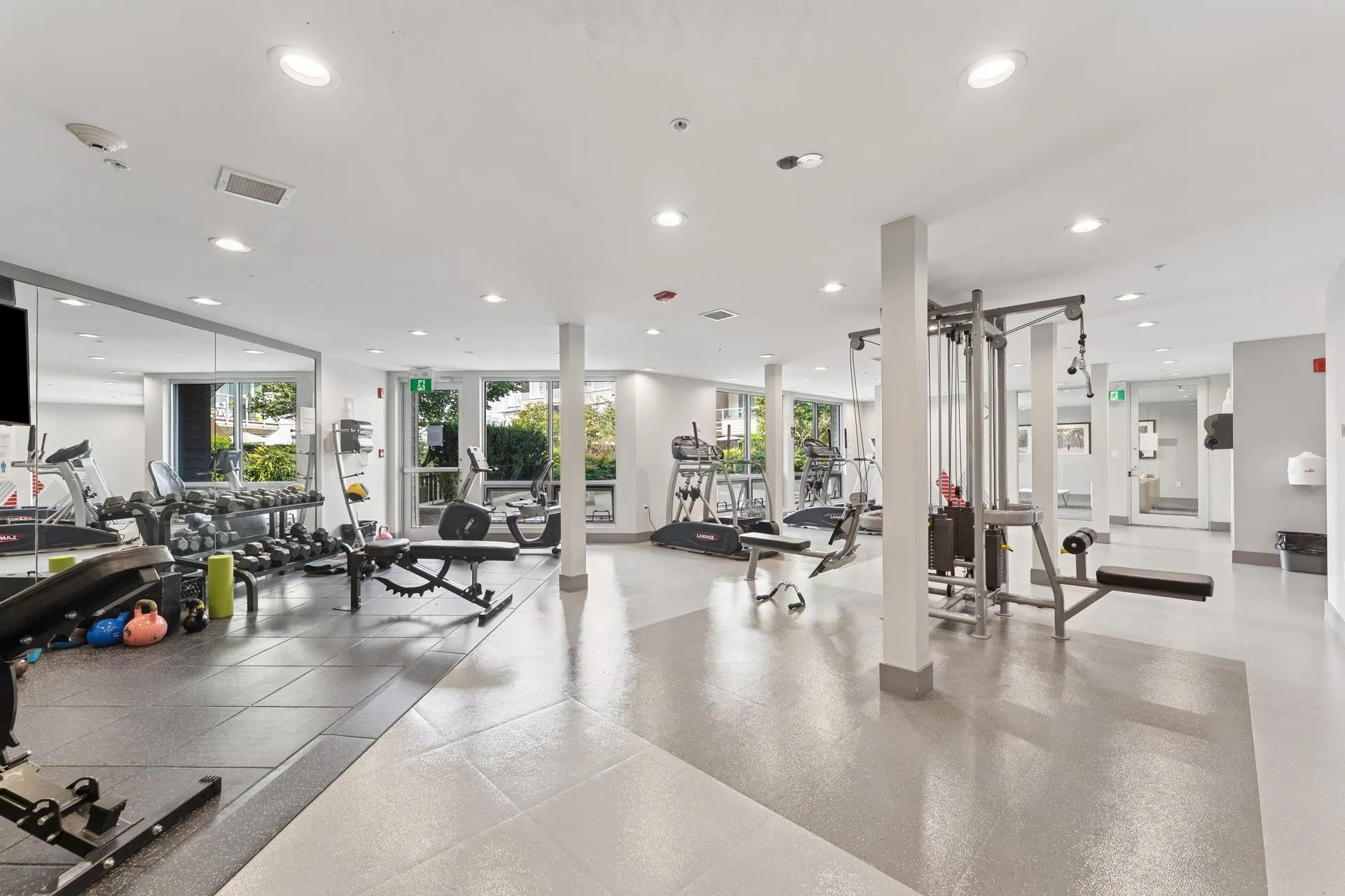 277 W 1st Street #301