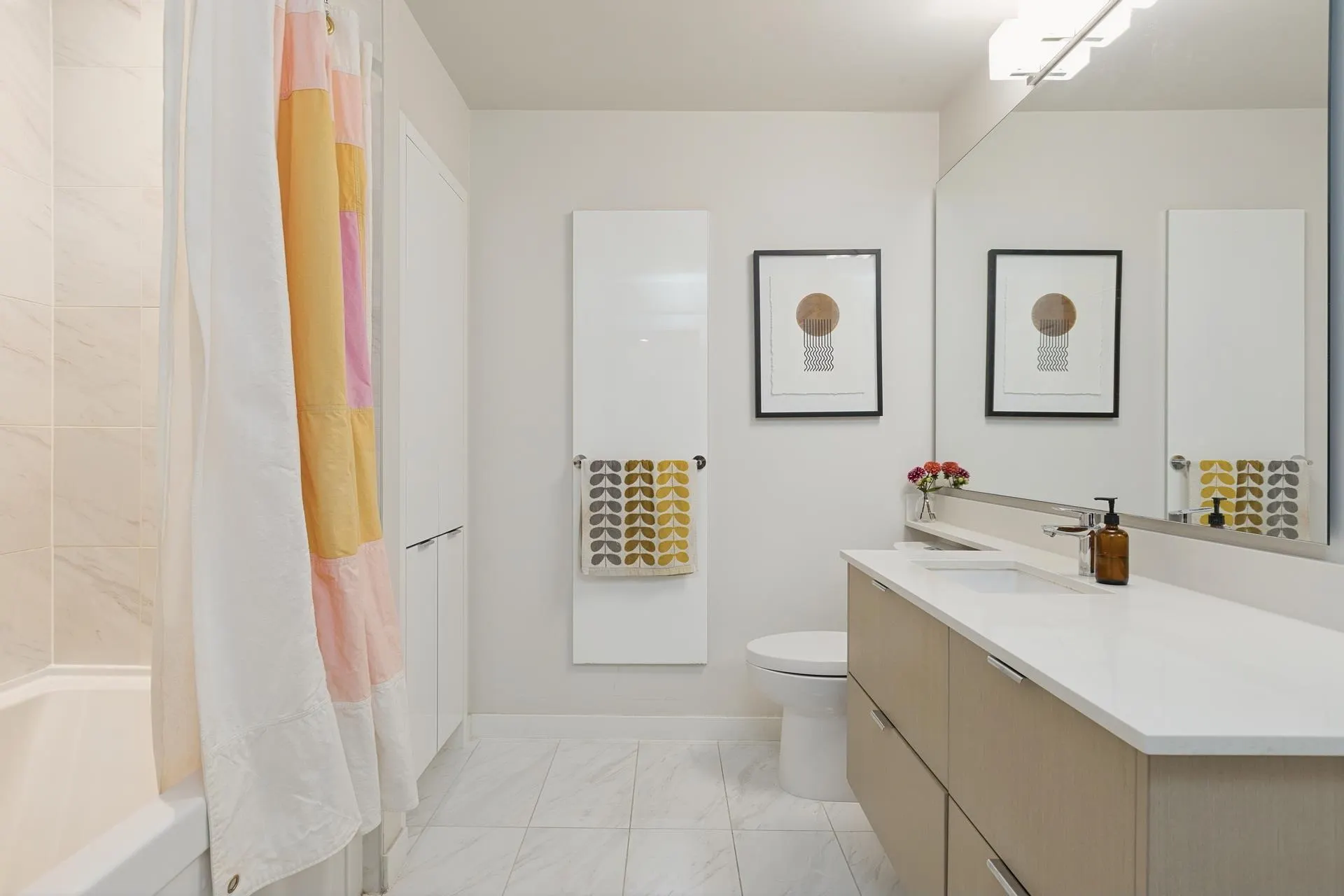 277 W 1st Street #301