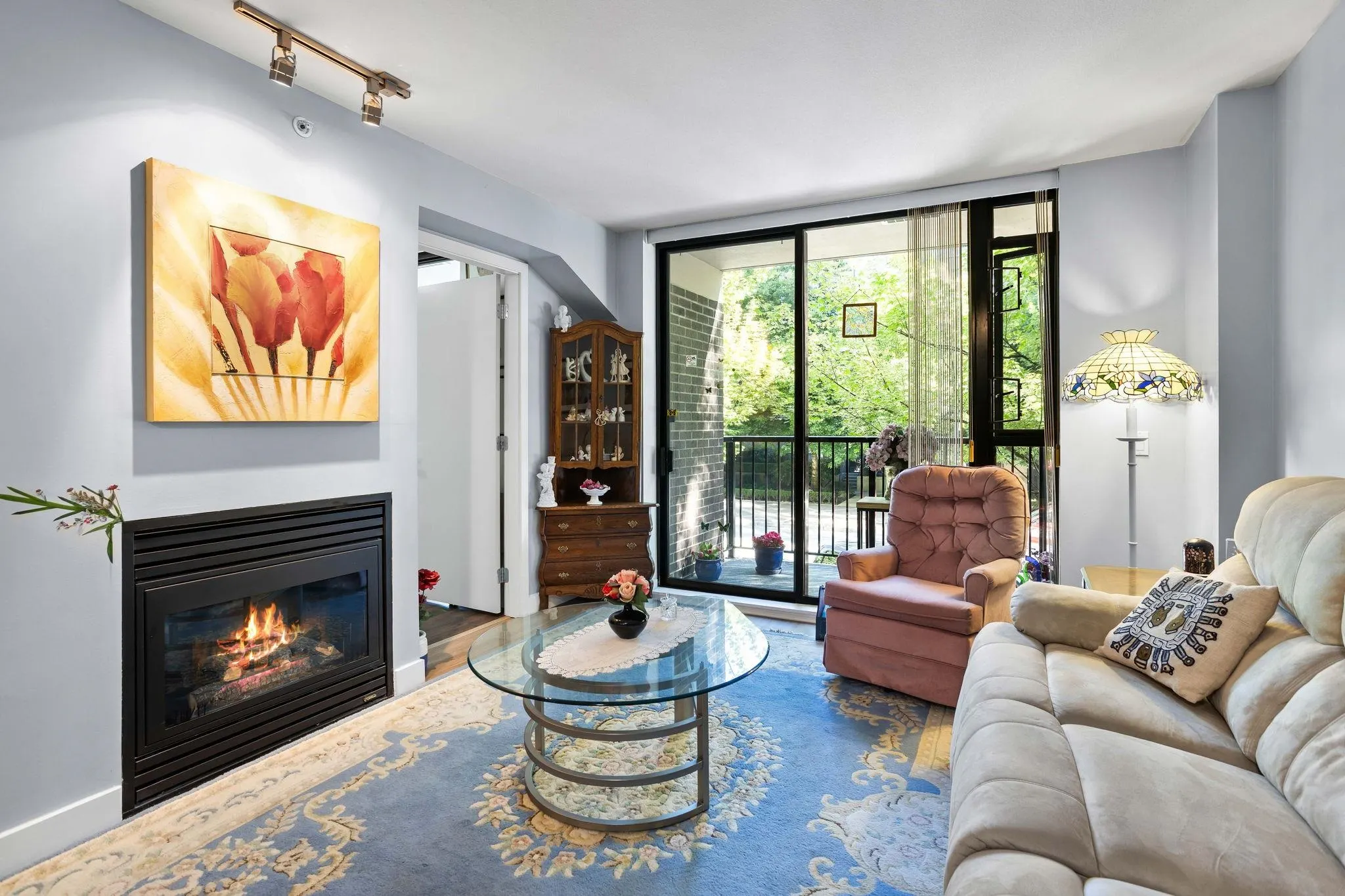 175 W 1st Street #205