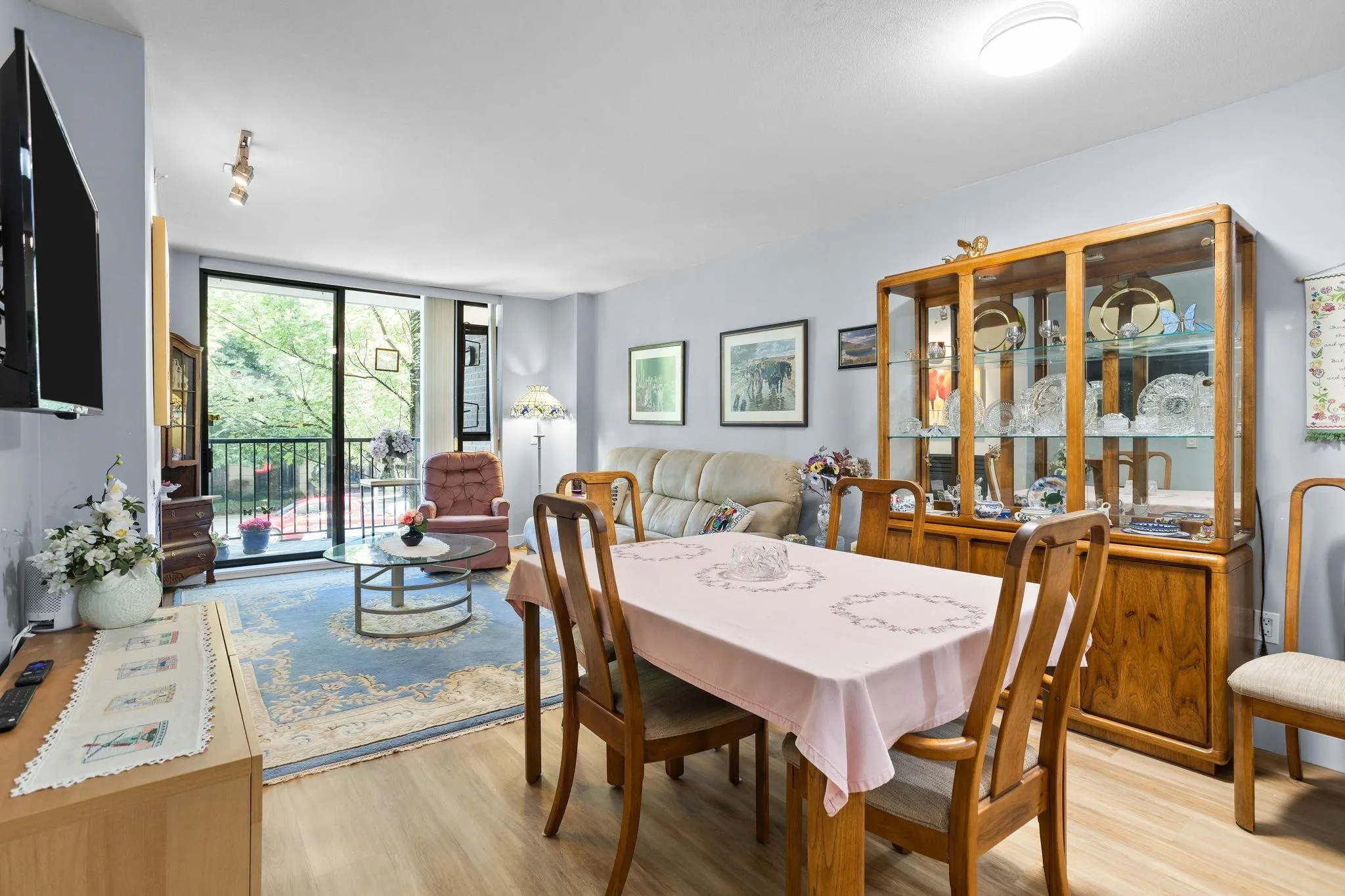 175 W 1st Street #205