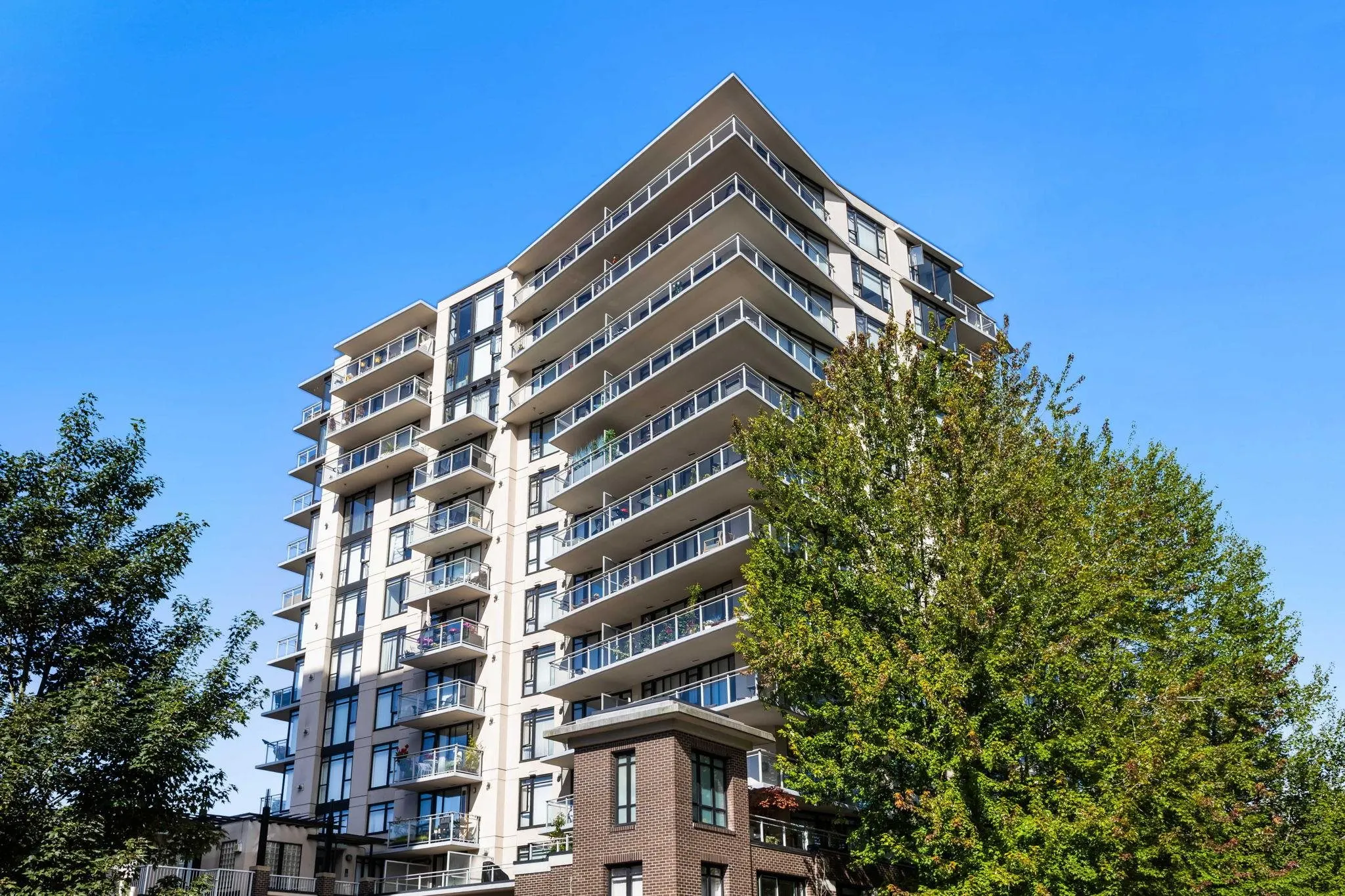 175 W 1st Street #205