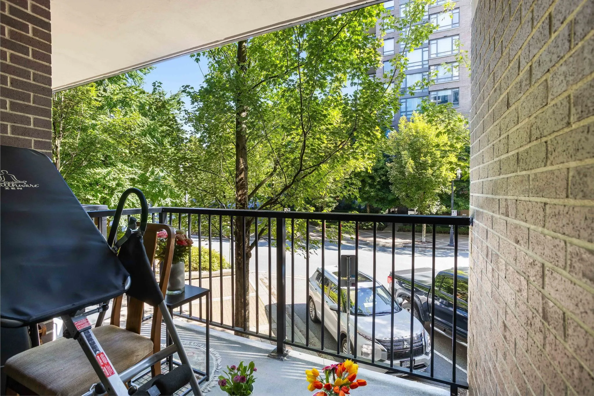 175 W 1st Street #205