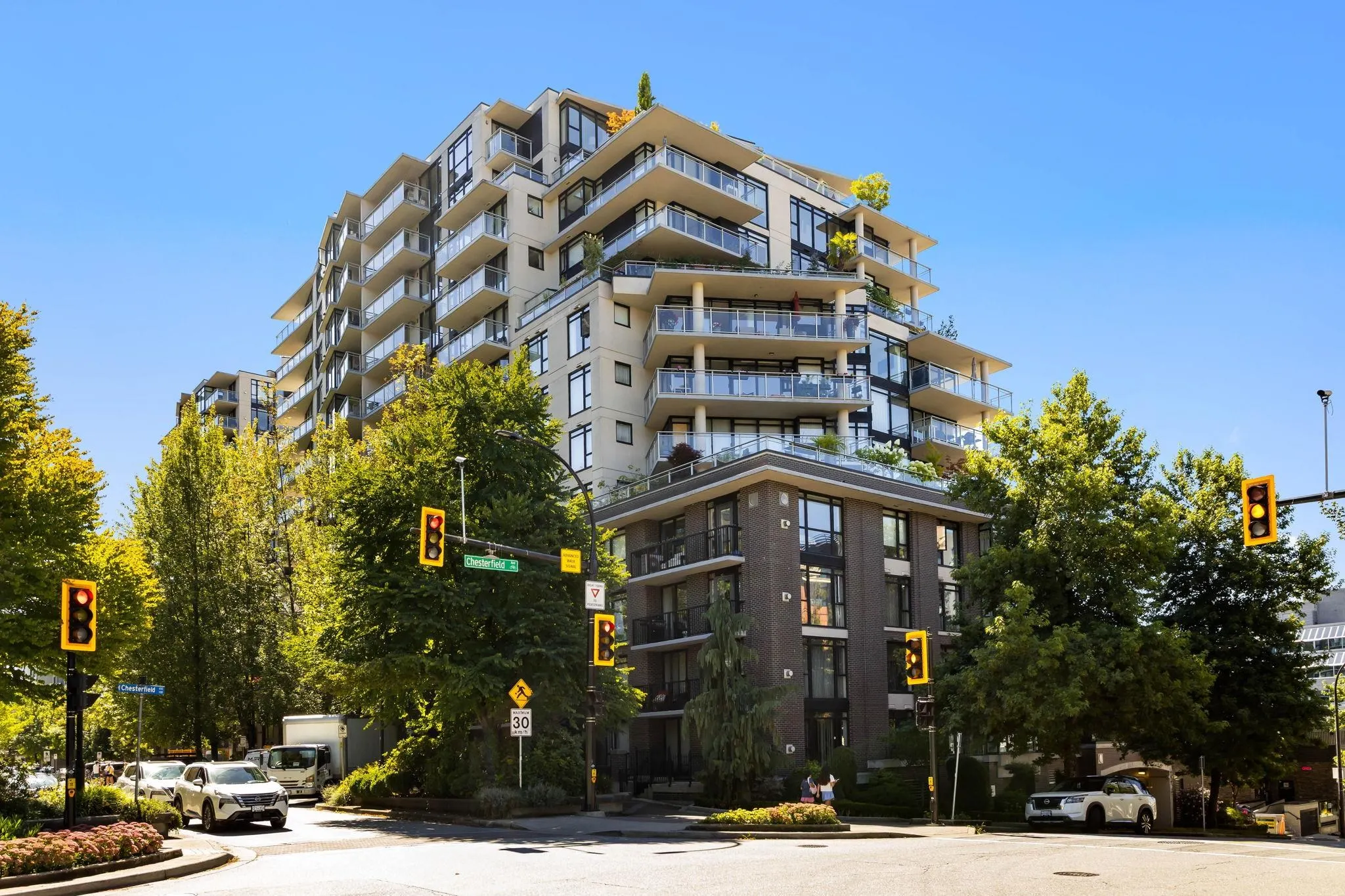 175 W 1st Street #205
