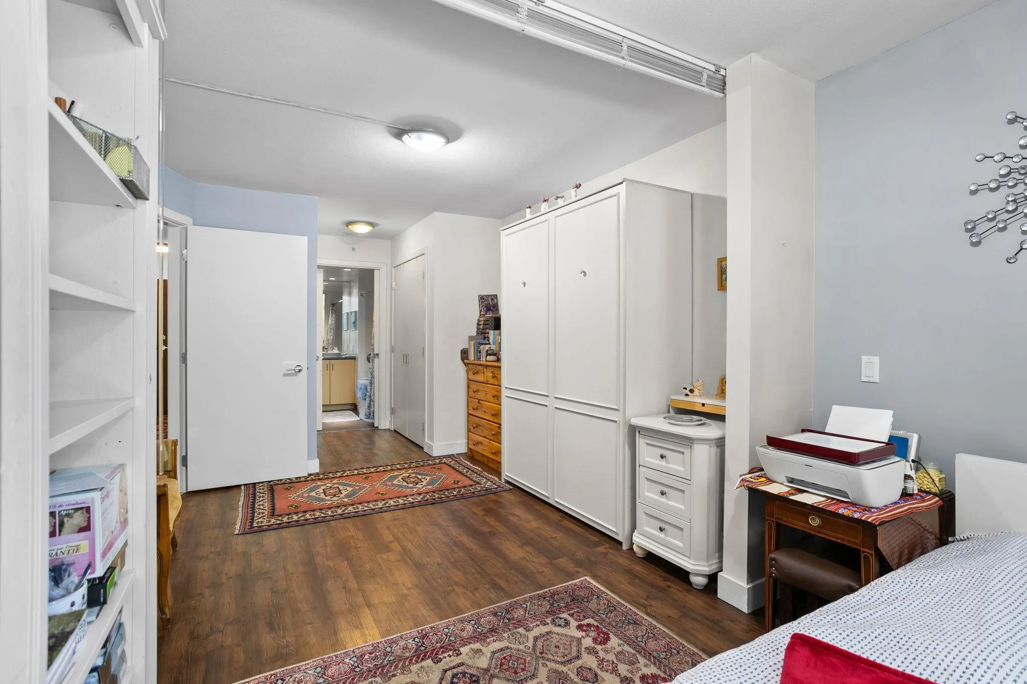 175 W 1st Street #205