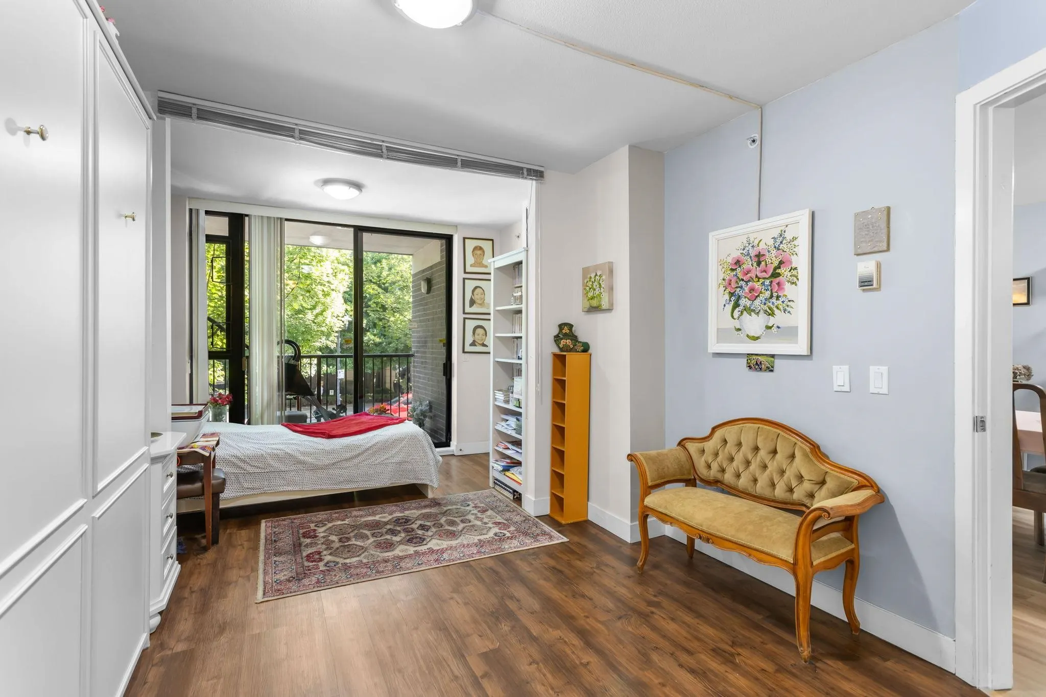 175 W 1st Street #205