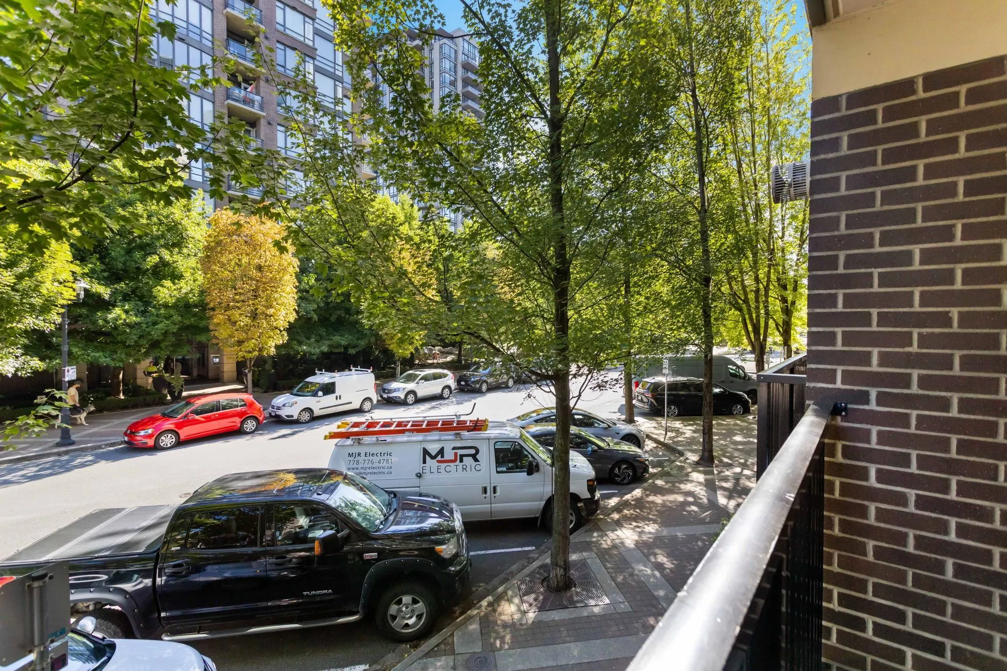 175 W 1st Street #205