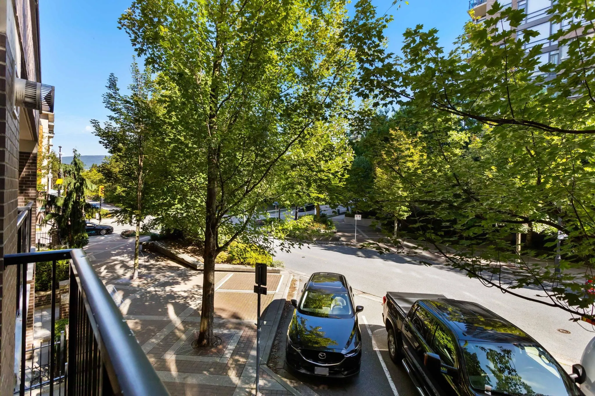 175 W 1st Street #205