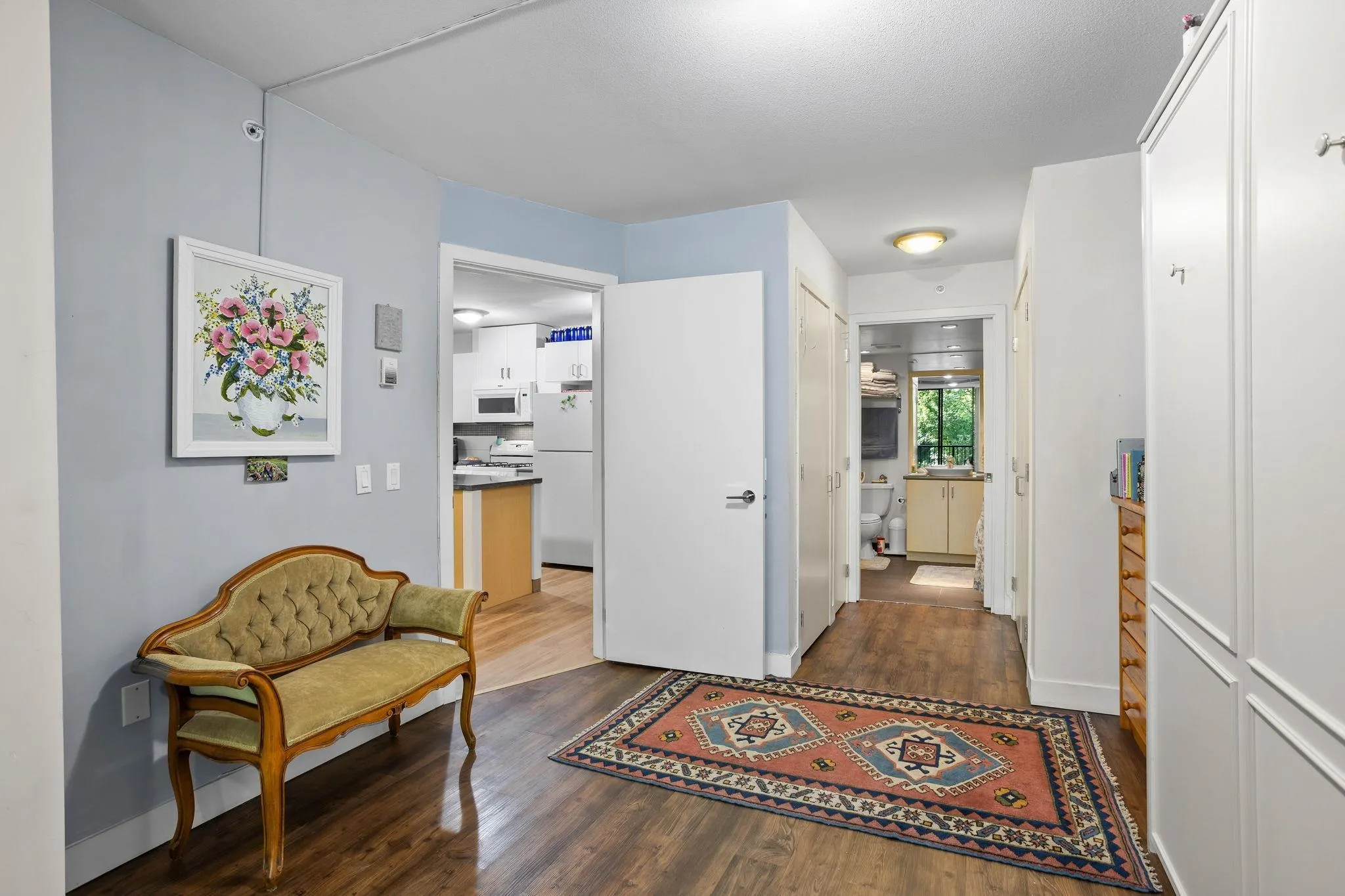 175 W 1st Street #205