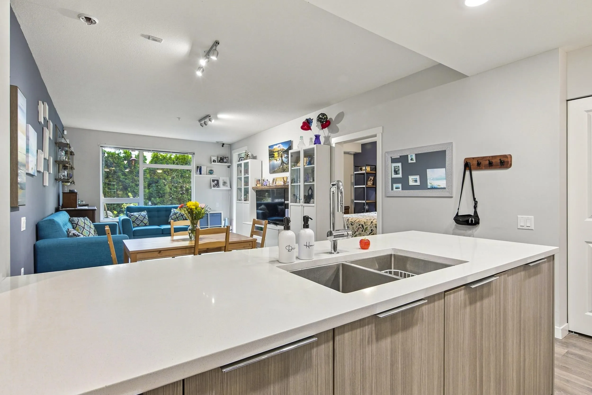 3289 Riverwalk Avenue #101