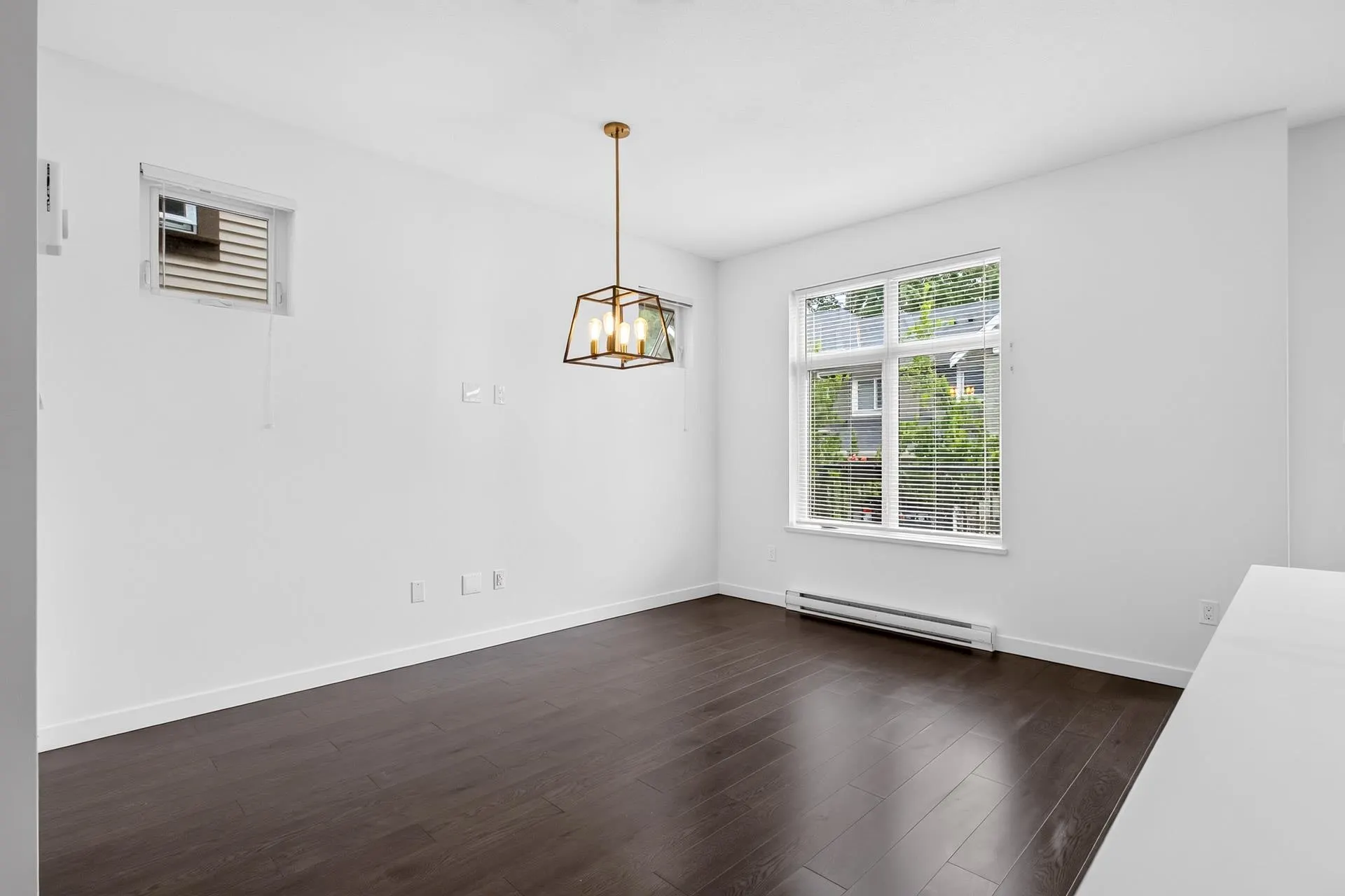 3400 Devonshire Avenue #35