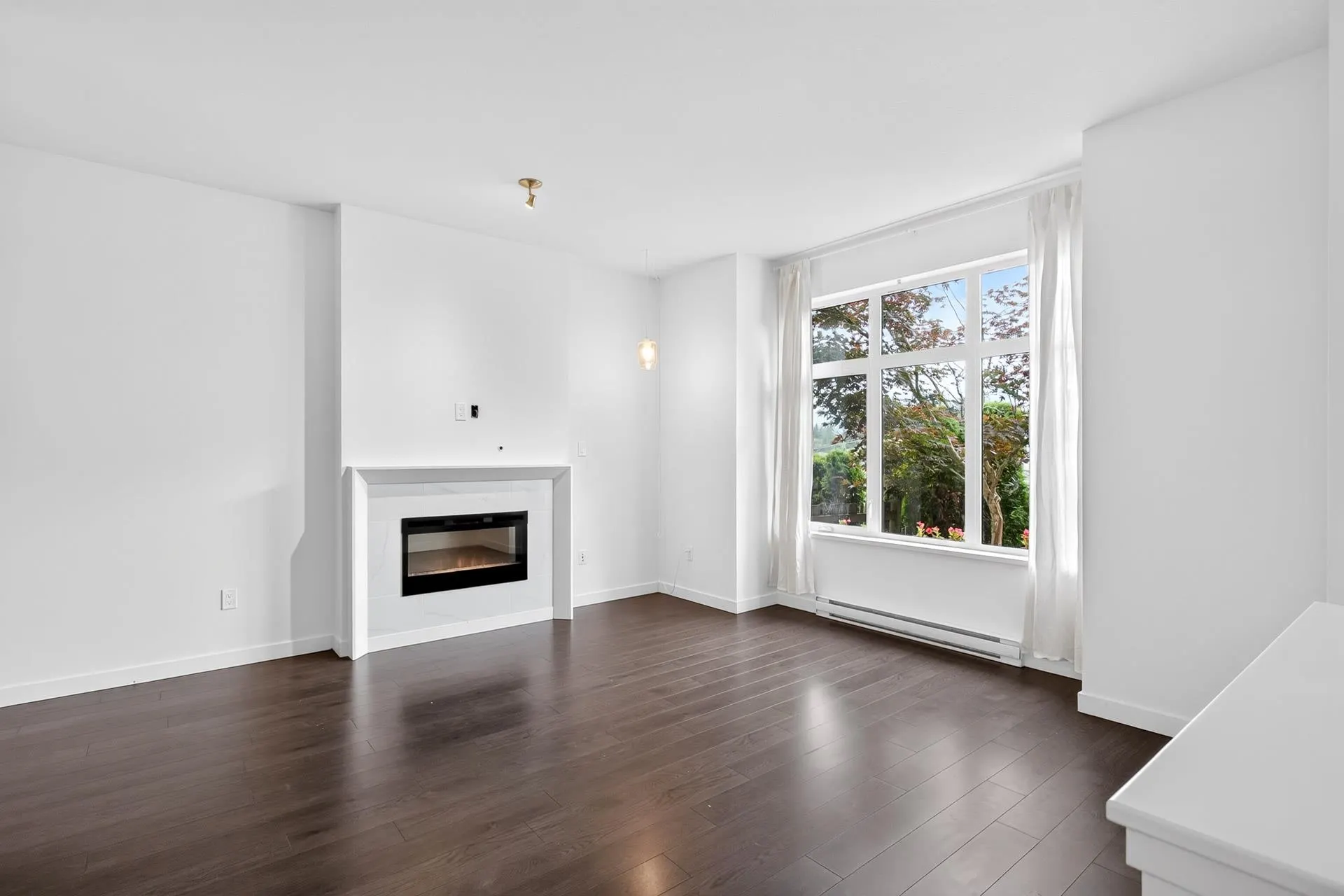 3400 Devonshire Avenue #35