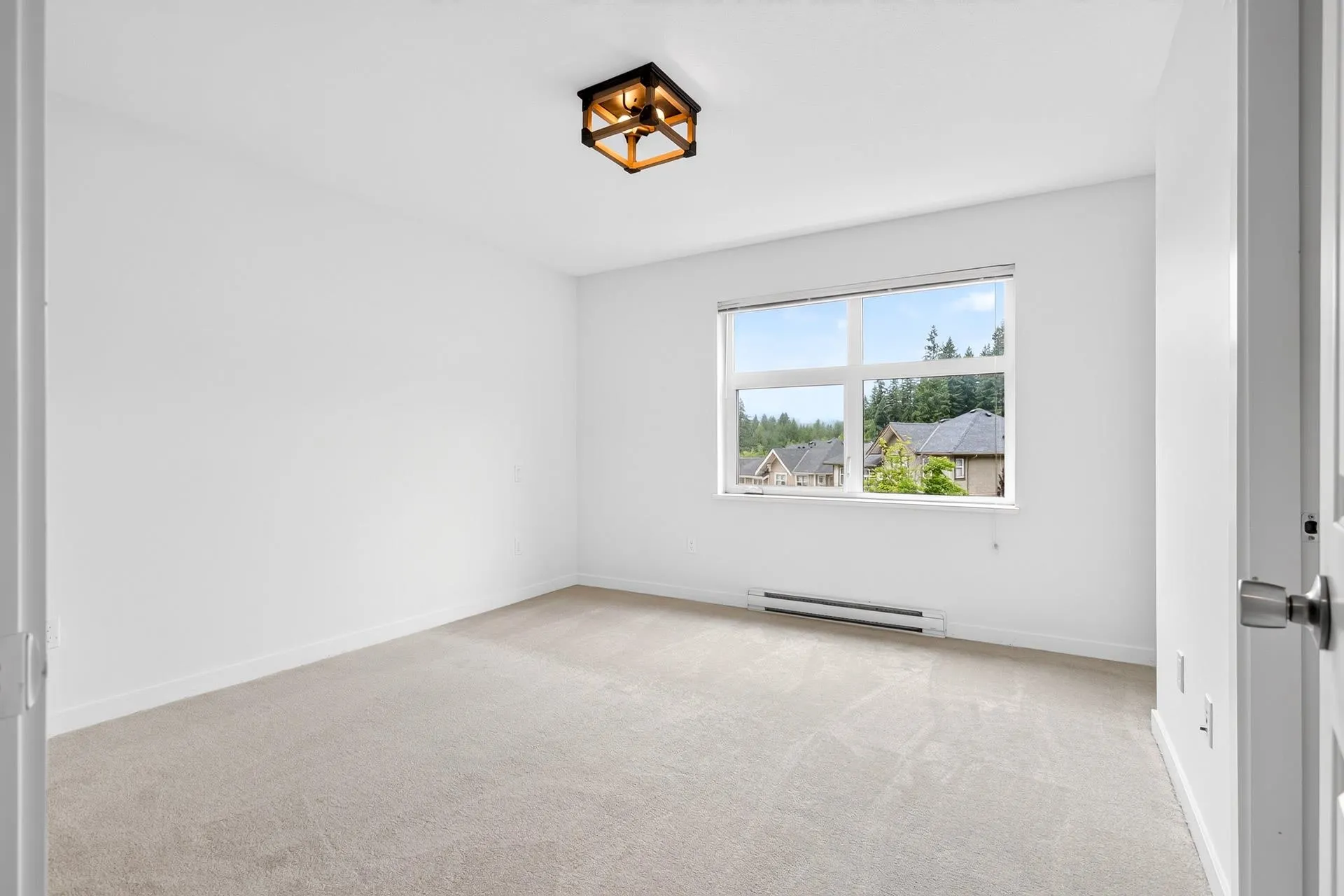 3400 Devonshire Avenue #35