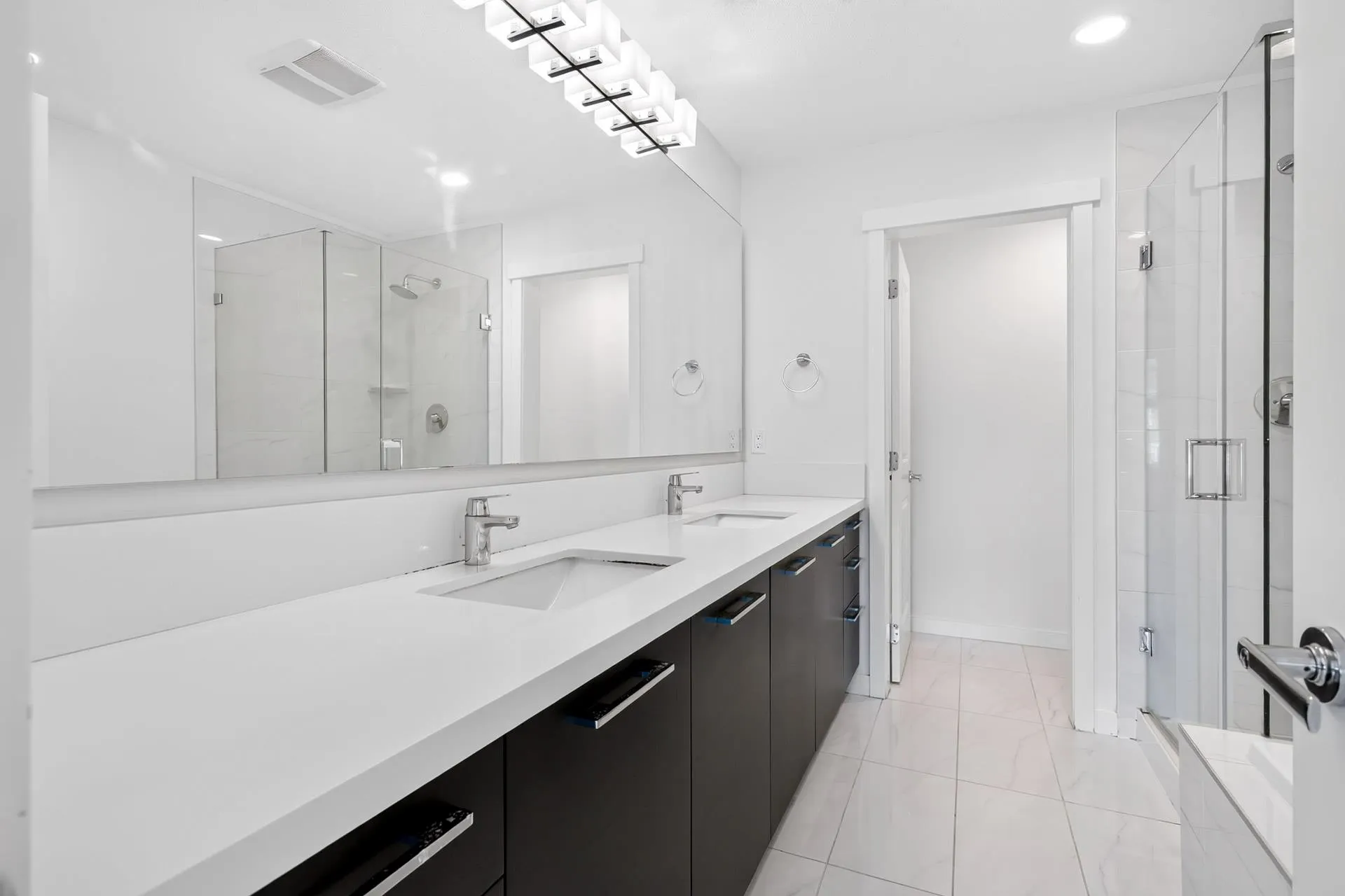 3400 Devonshire Avenue #35