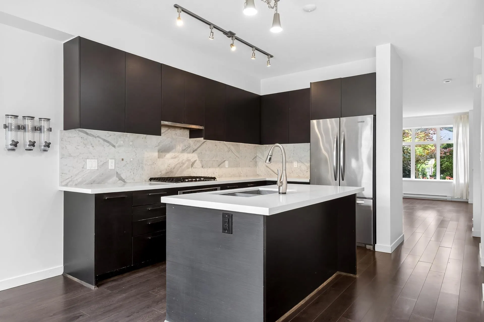 3400 Devonshire Avenue #35