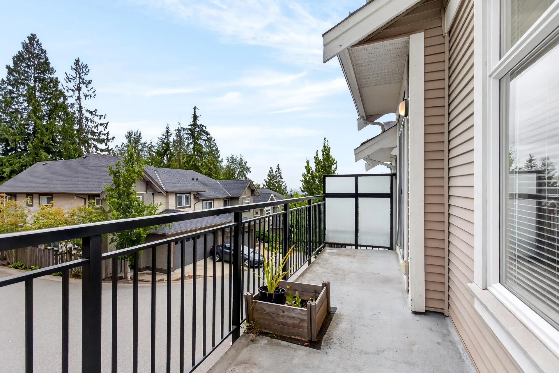 3400 Devonshire Avenue #35