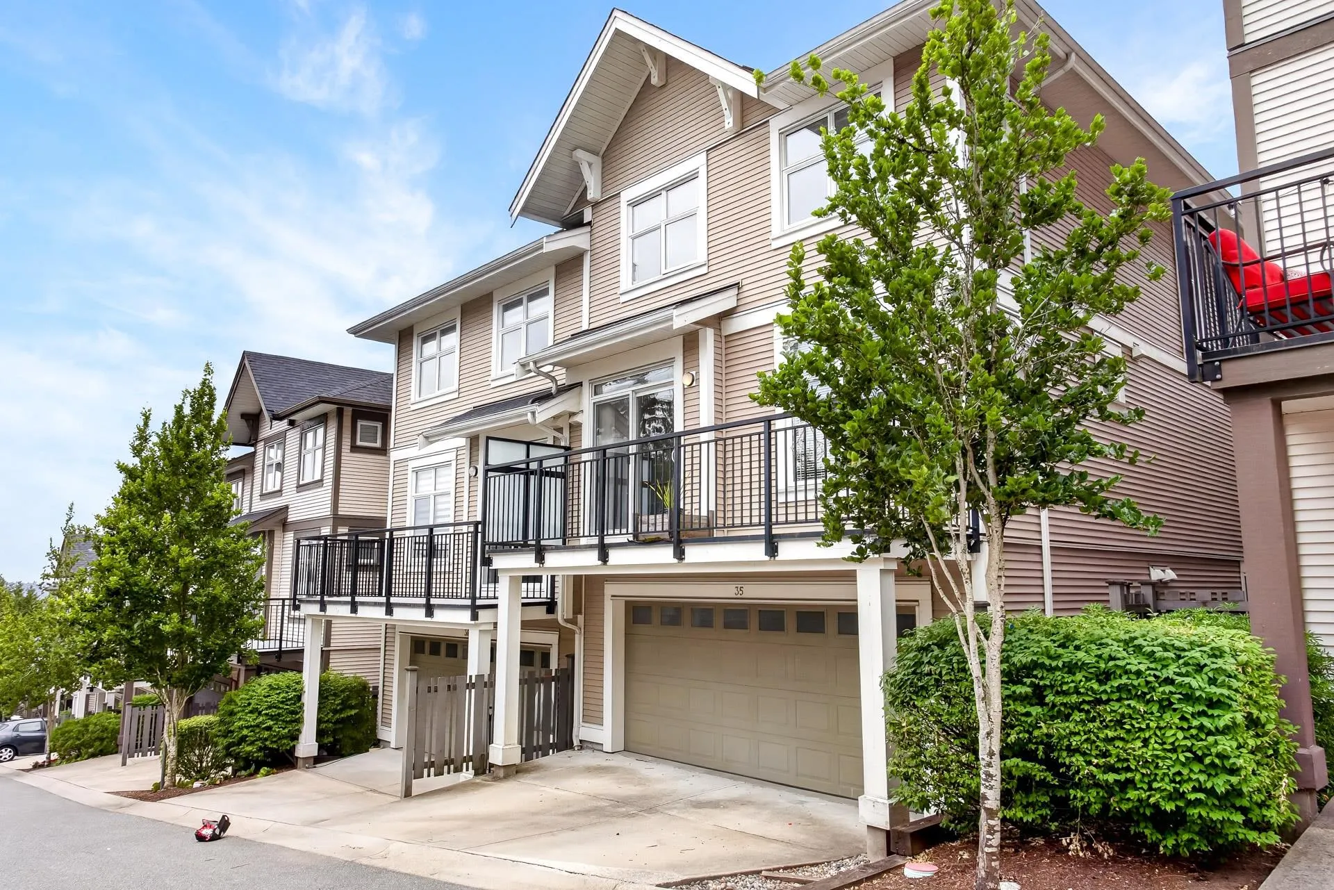3400 Devonshire Avenue #35