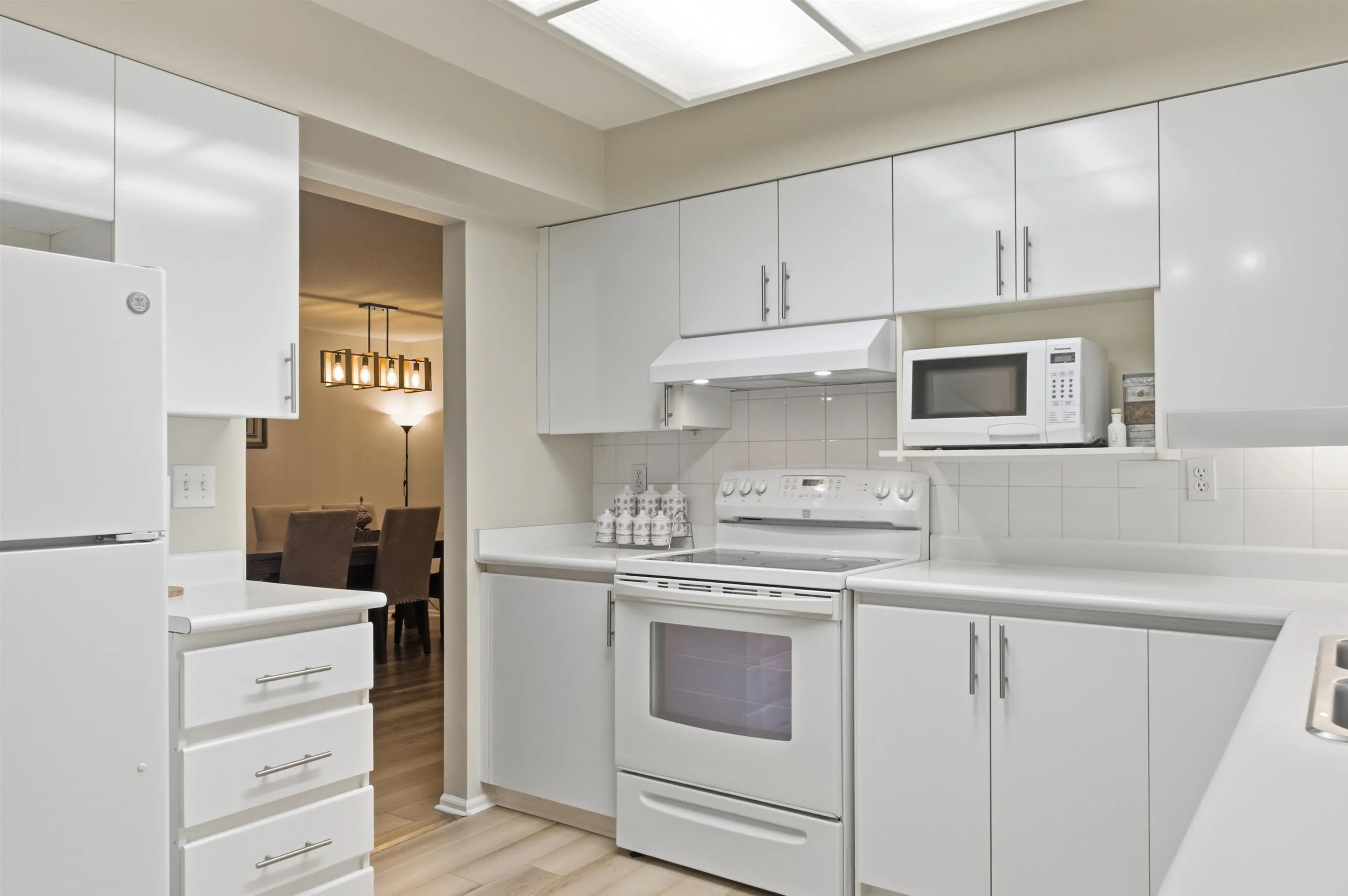 106 W Kings Road #303