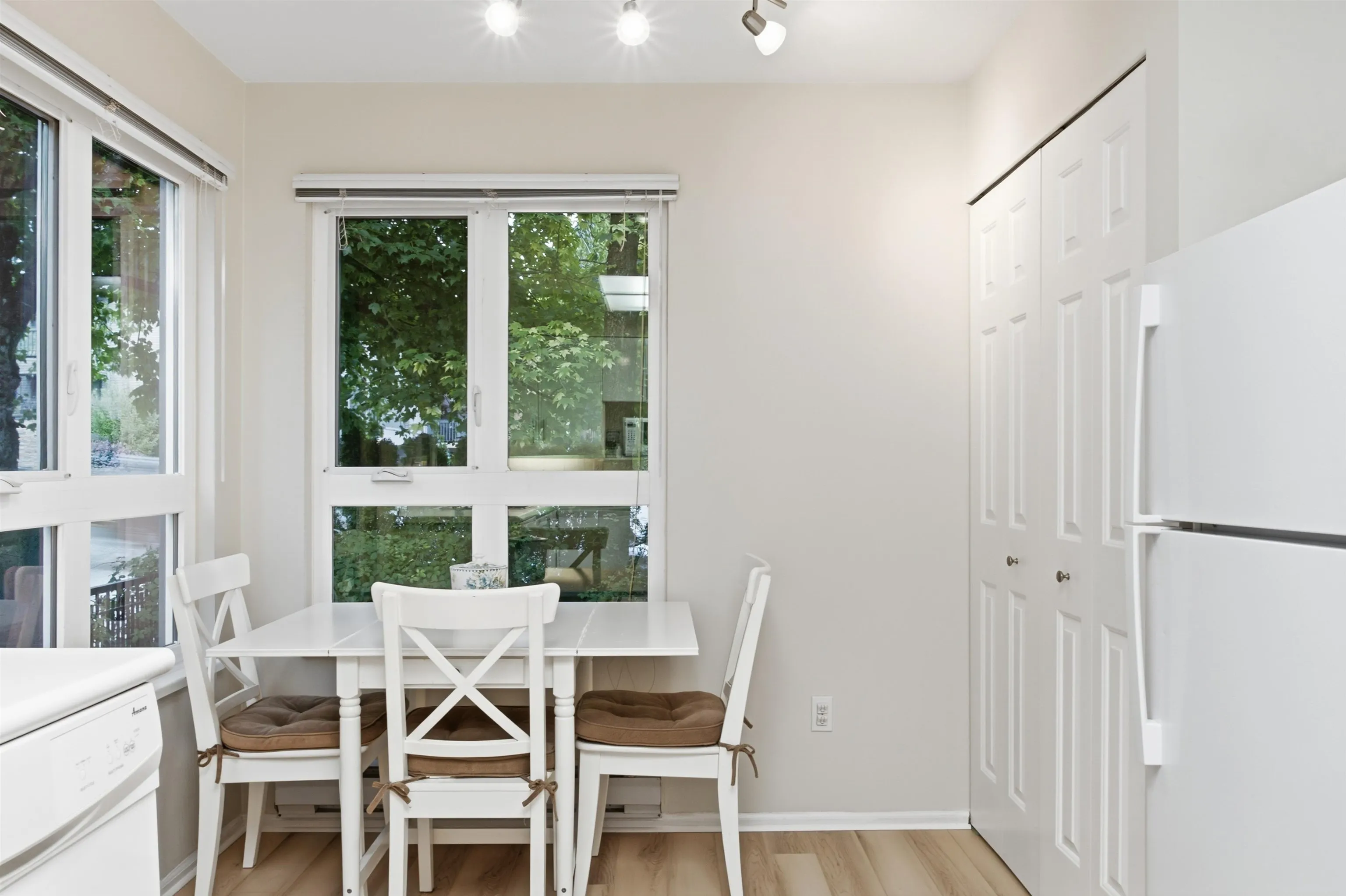 106 W Kings Road #303