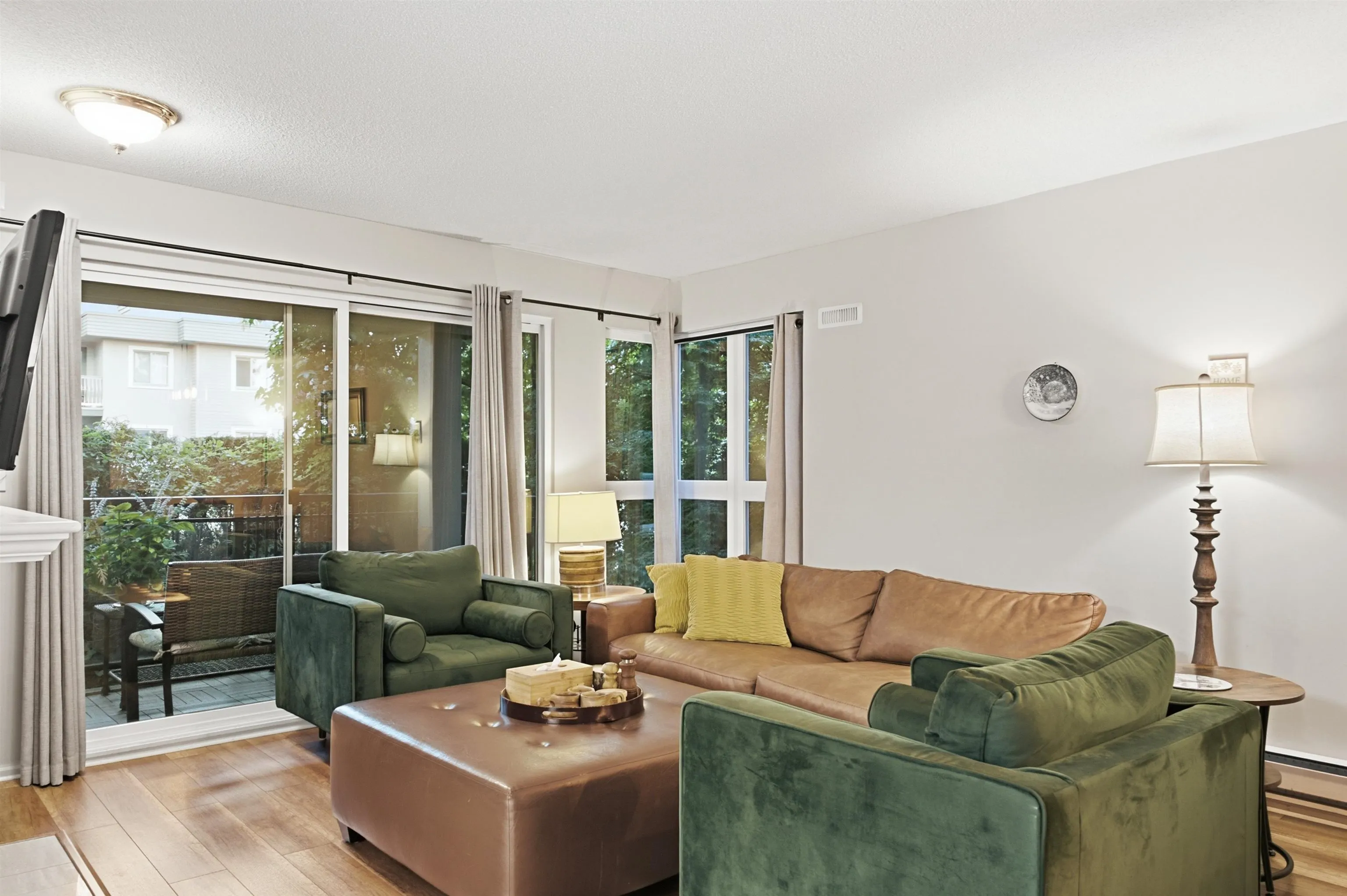106 W Kings Road #303