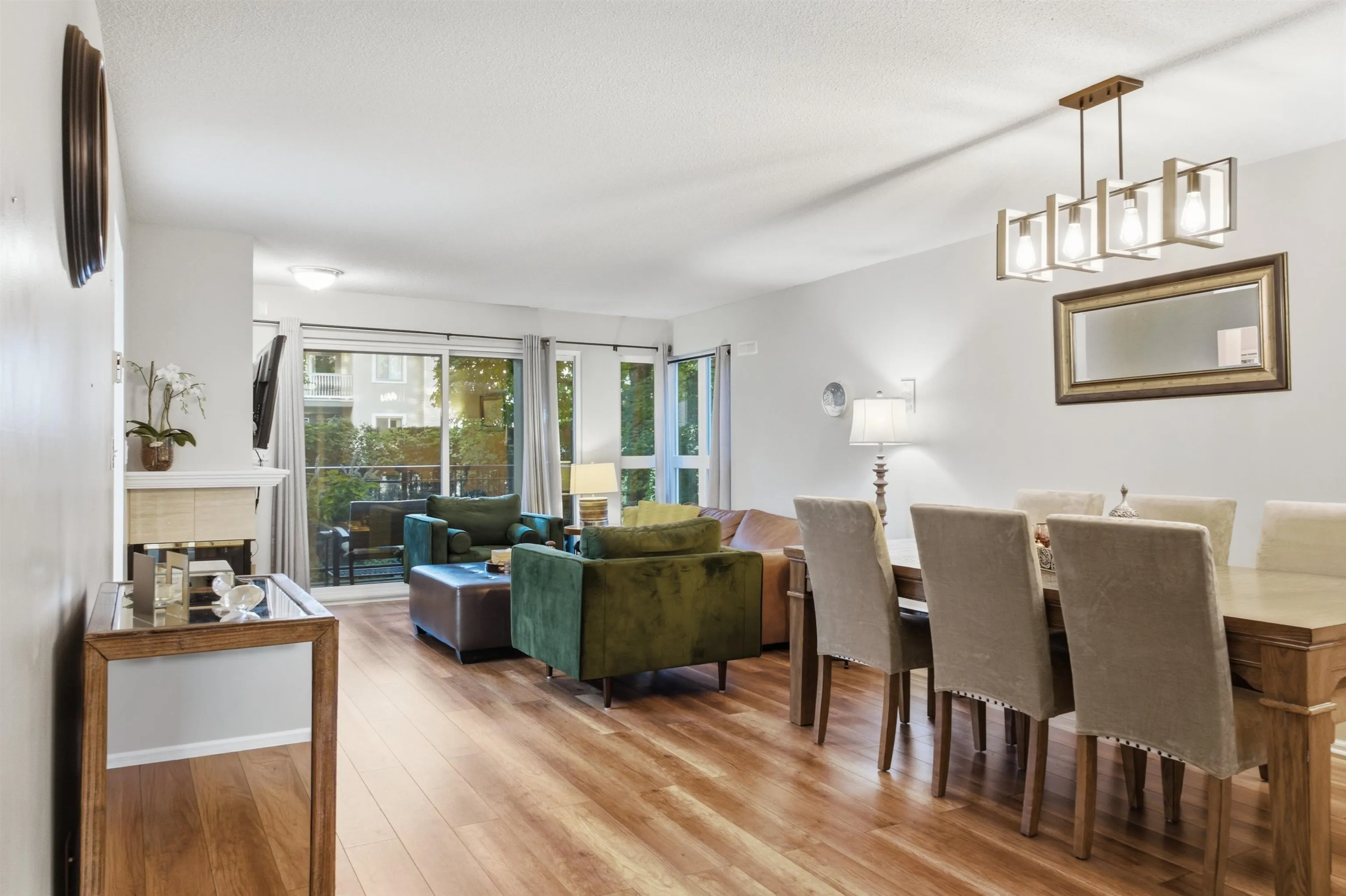 106 W Kings Road #303