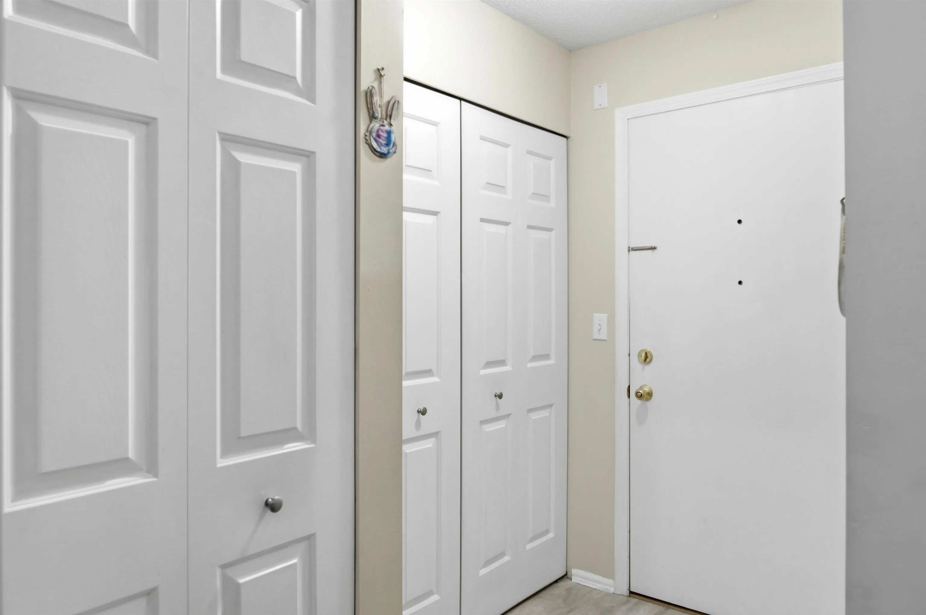 106 W Kings Road #303