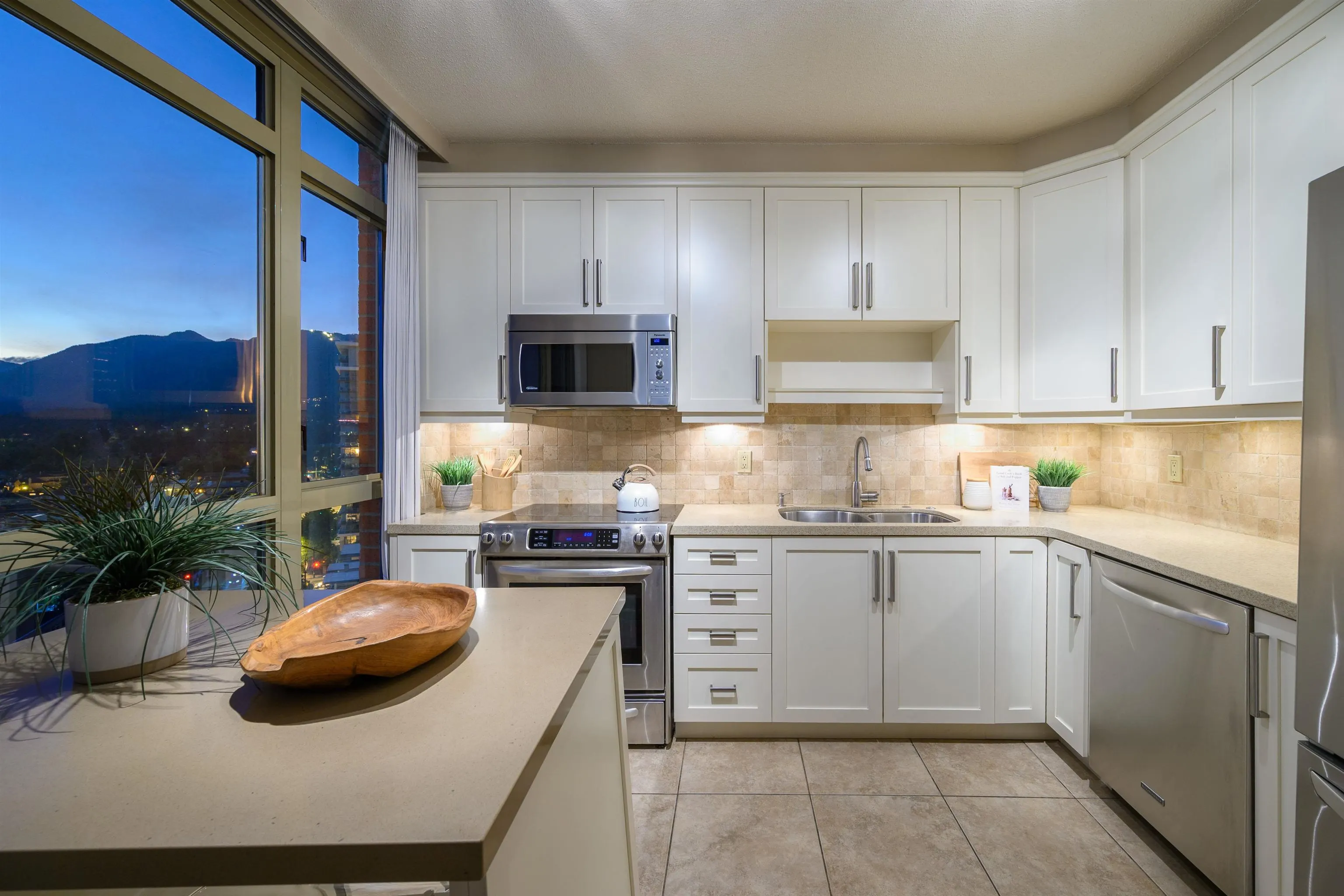 160 W Keith Road #1505