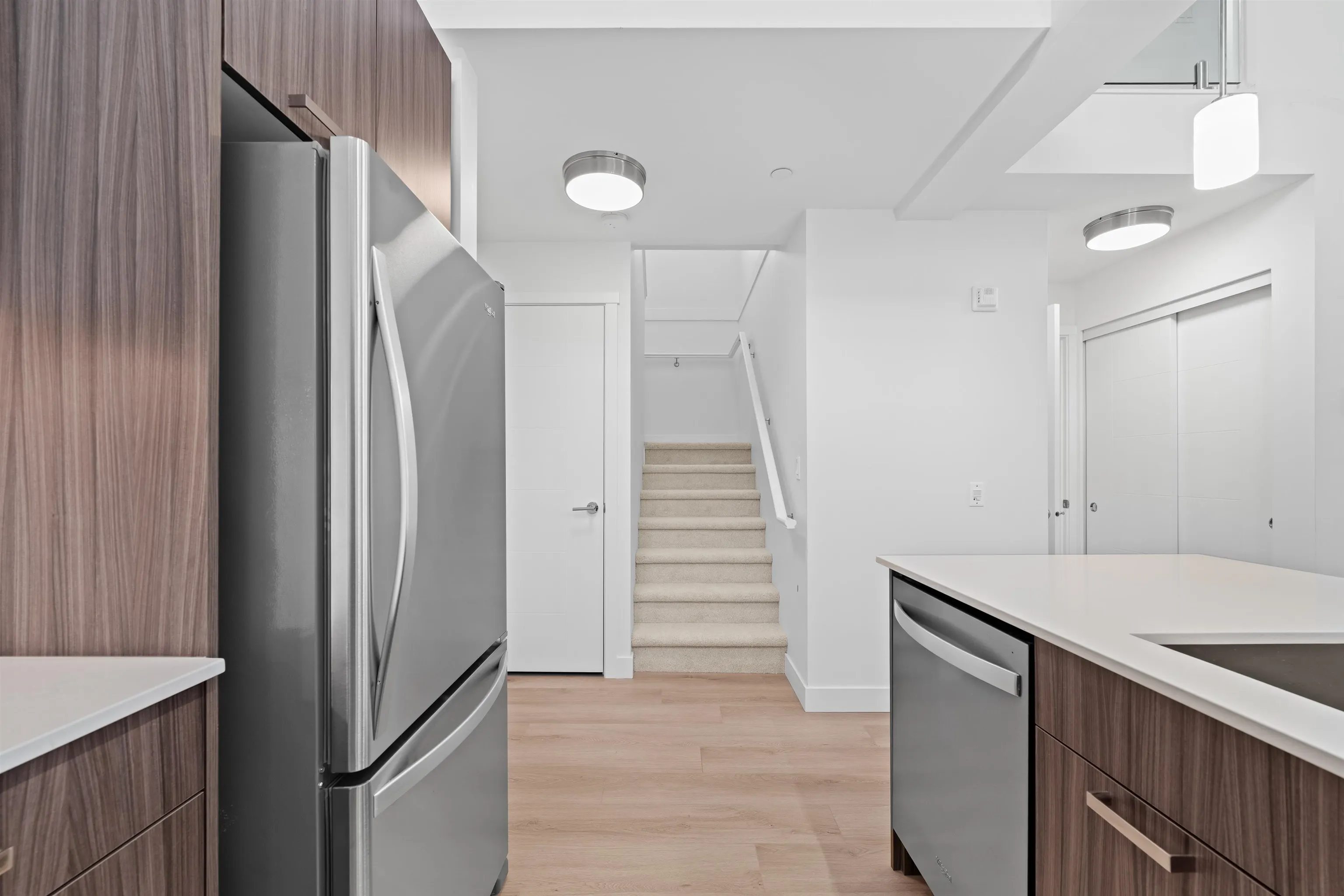22562 121 Avenue #410