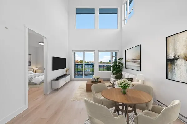 22562 121 Avenue #410