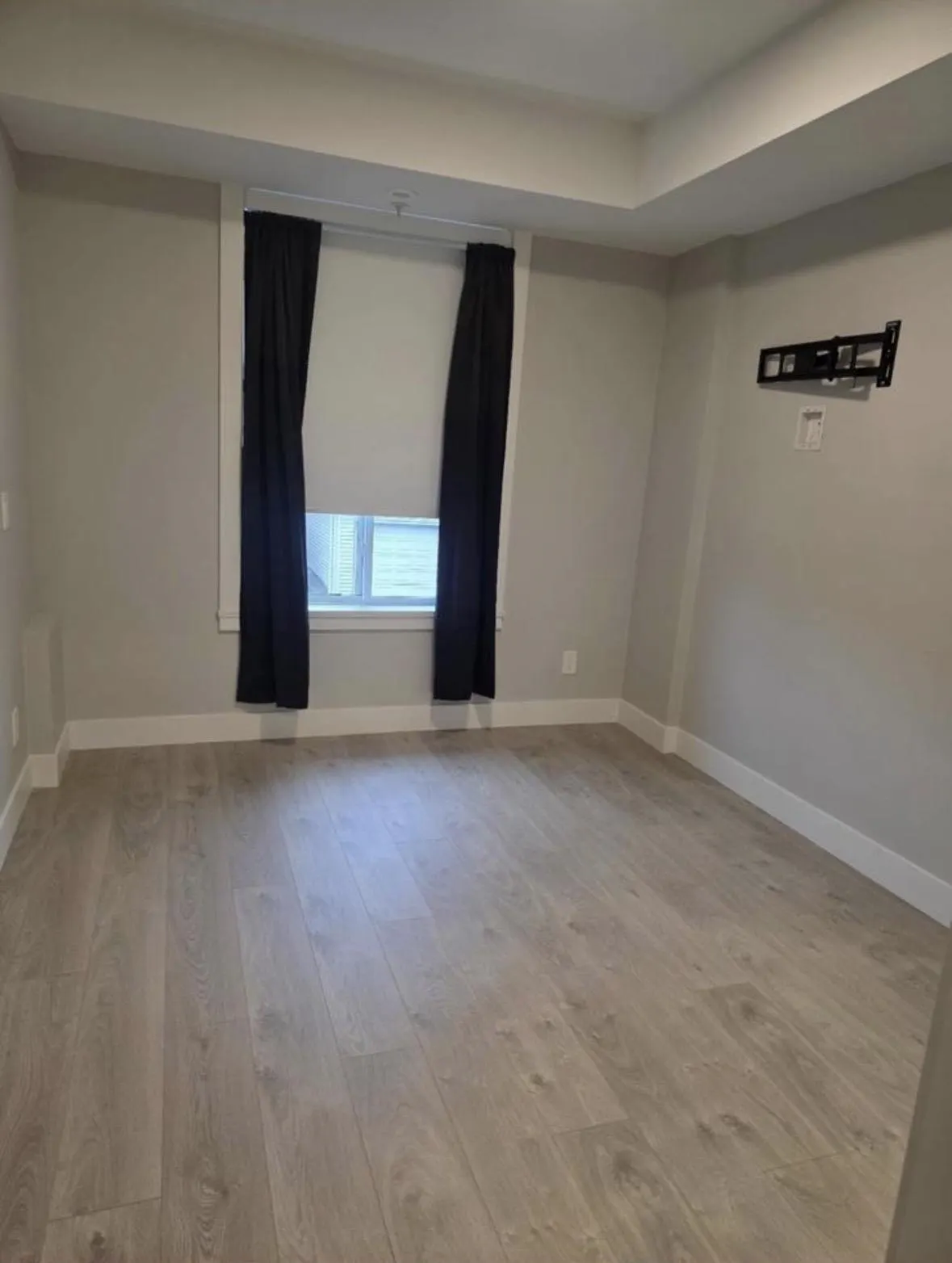 14818 60 Avenue #211