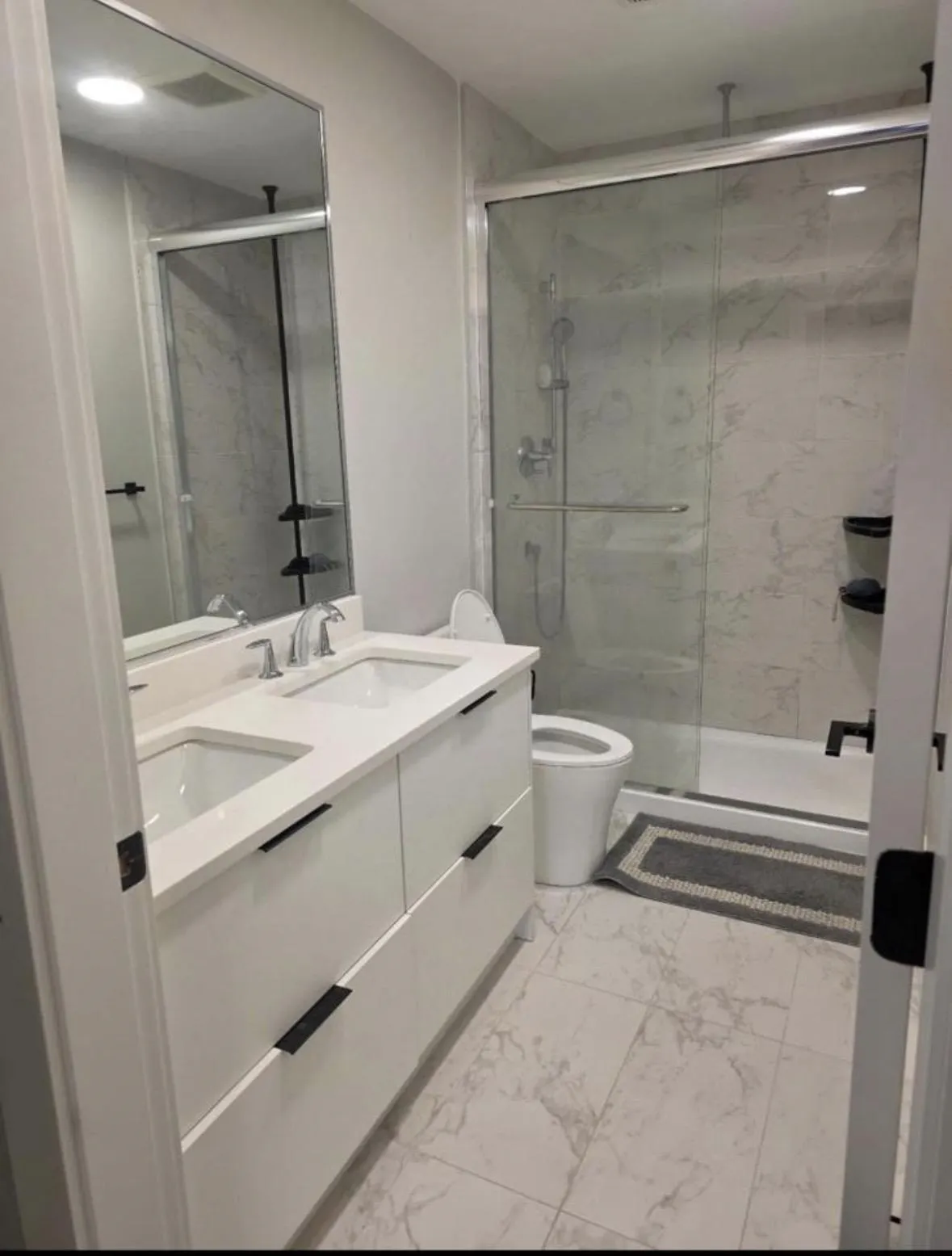 14818 60 Avenue #211