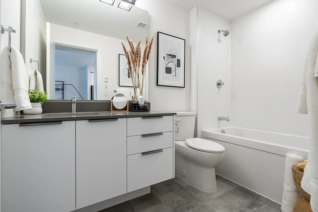 7920 206 Street #208