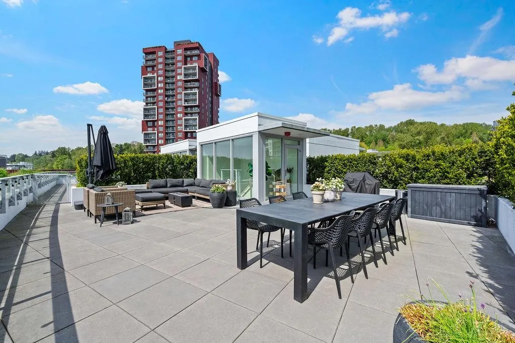 3438 Sawmill Crescent #607