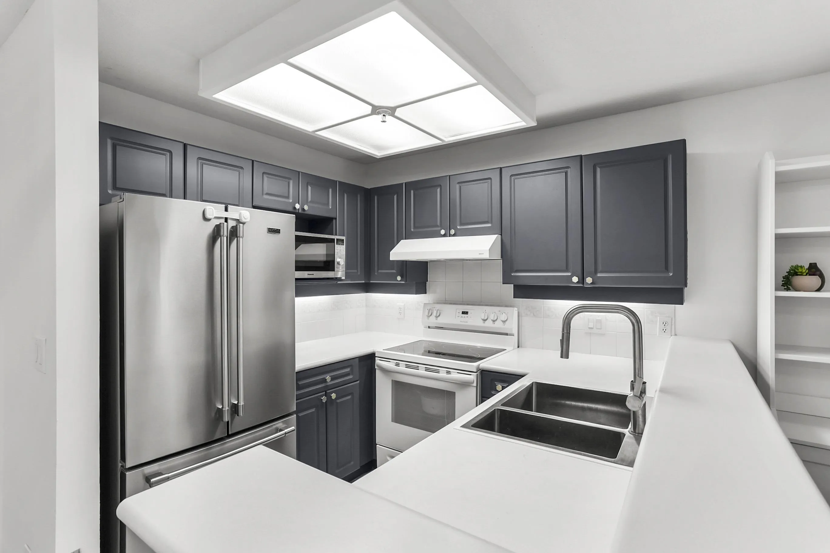 22015 48 Avenue #221