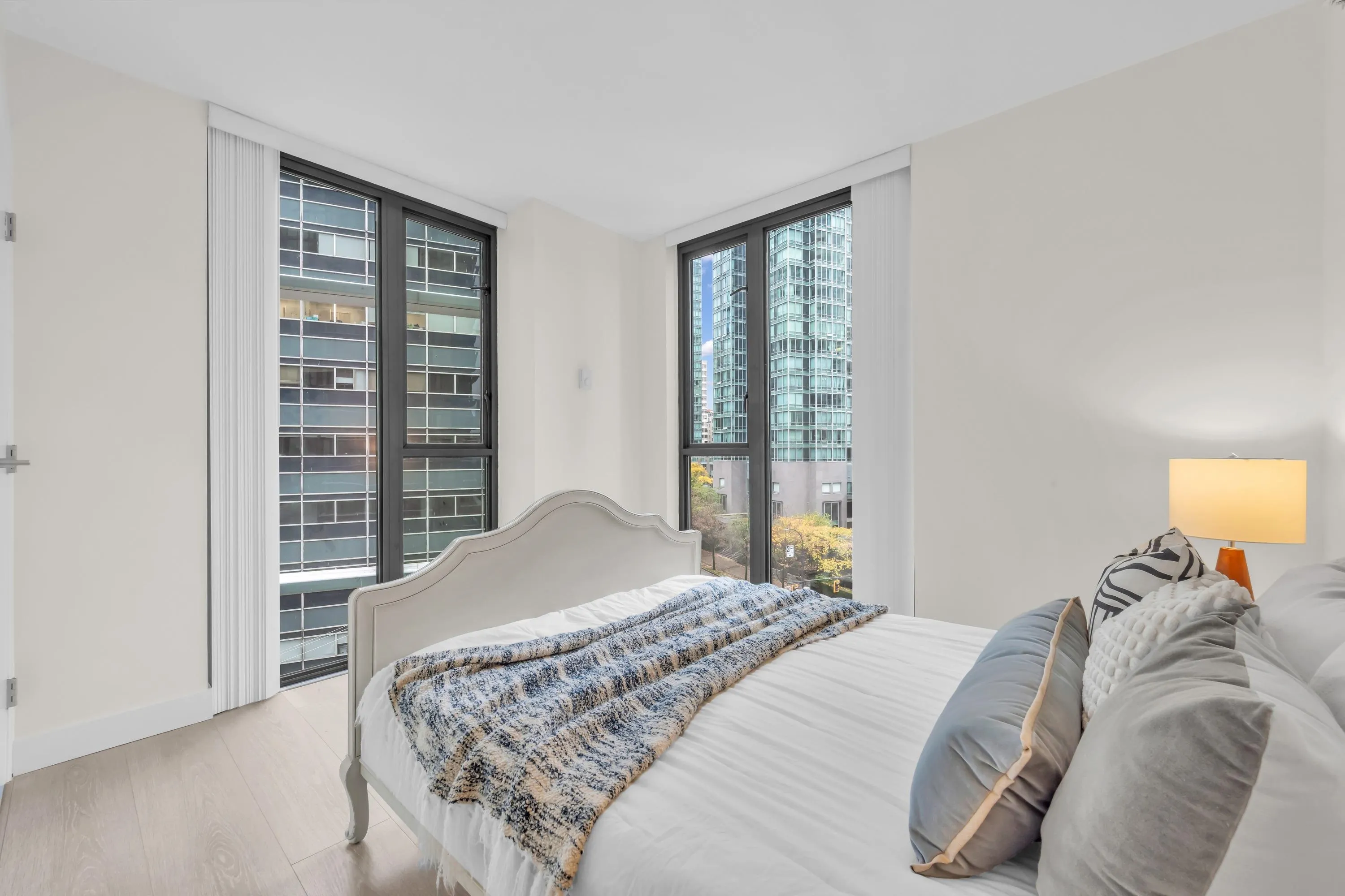 1331 W Georgia Street #909