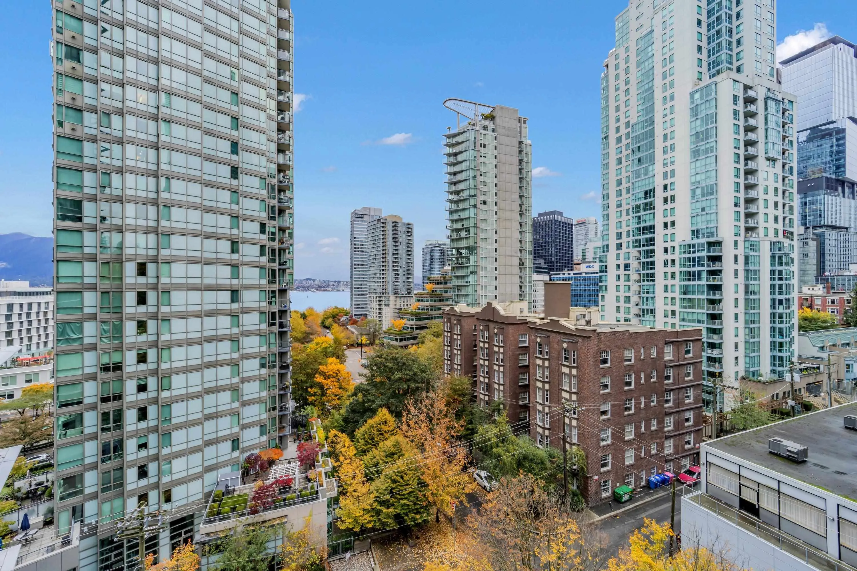 1331 W Georgia Street #909