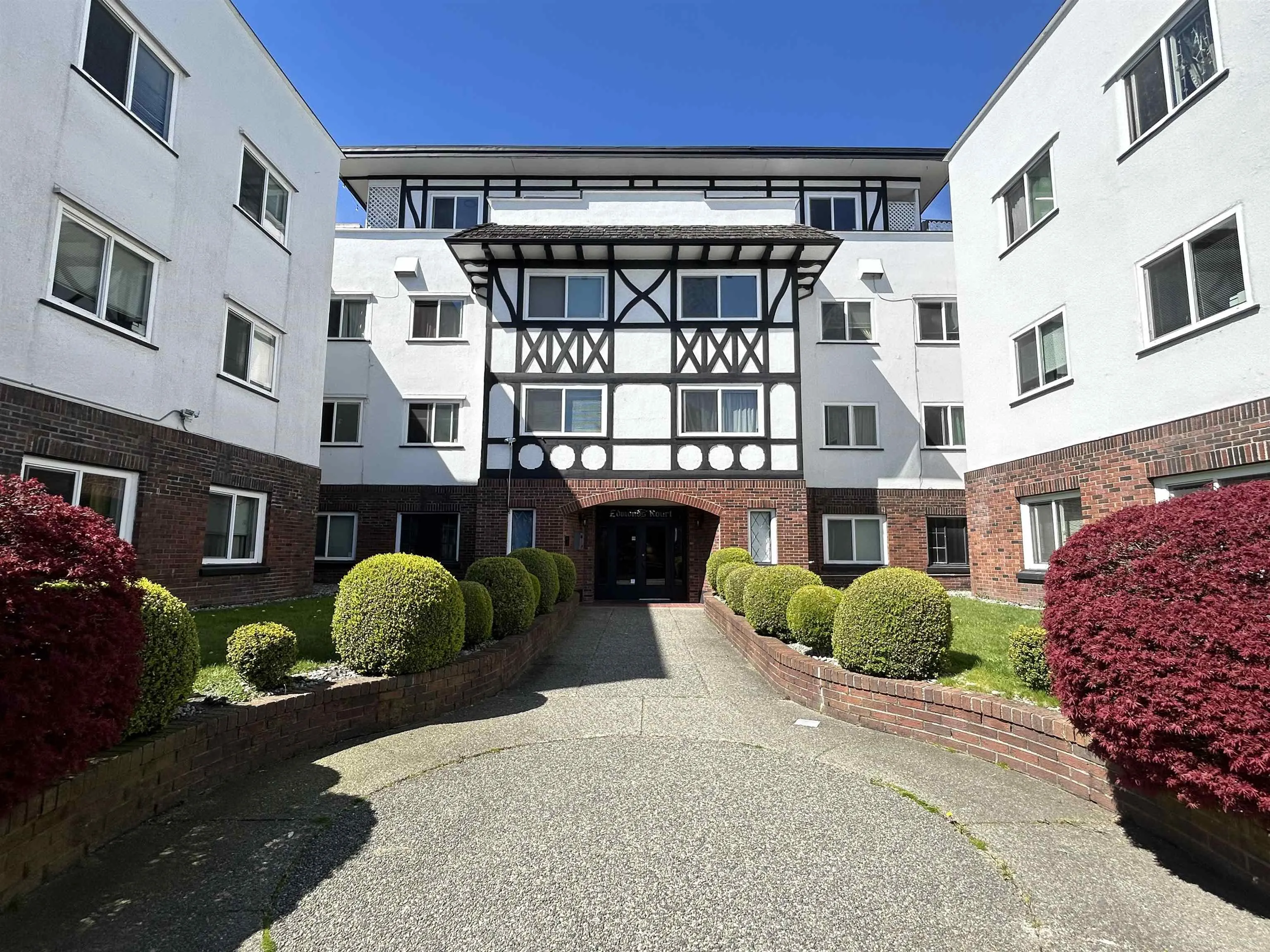 735 Royal Avenue #104