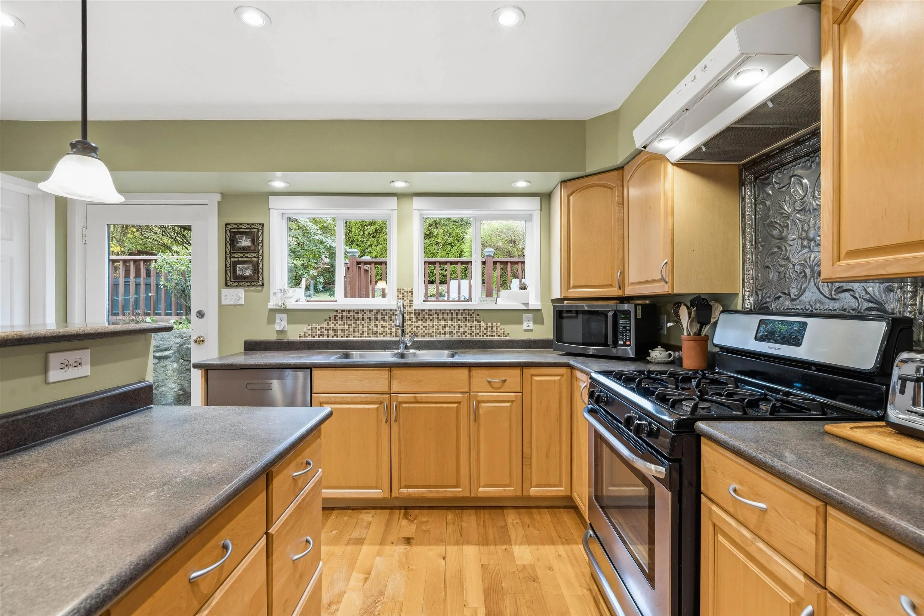 272 Osborne East Road