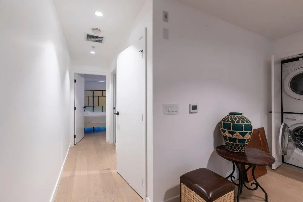 94 W King Edward Avenue #24