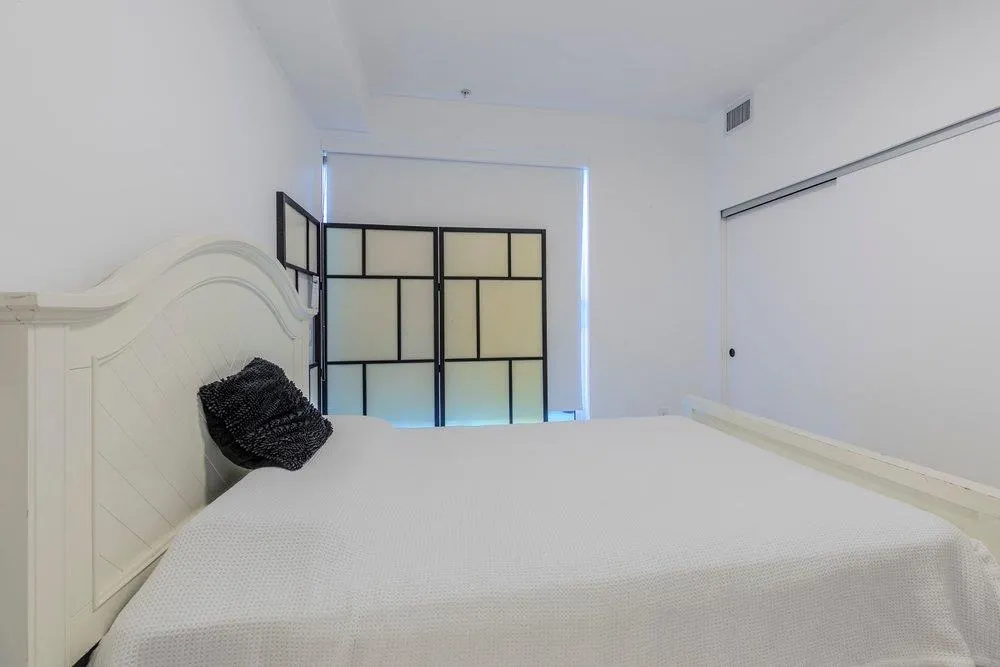 94 W King Edward Avenue #24